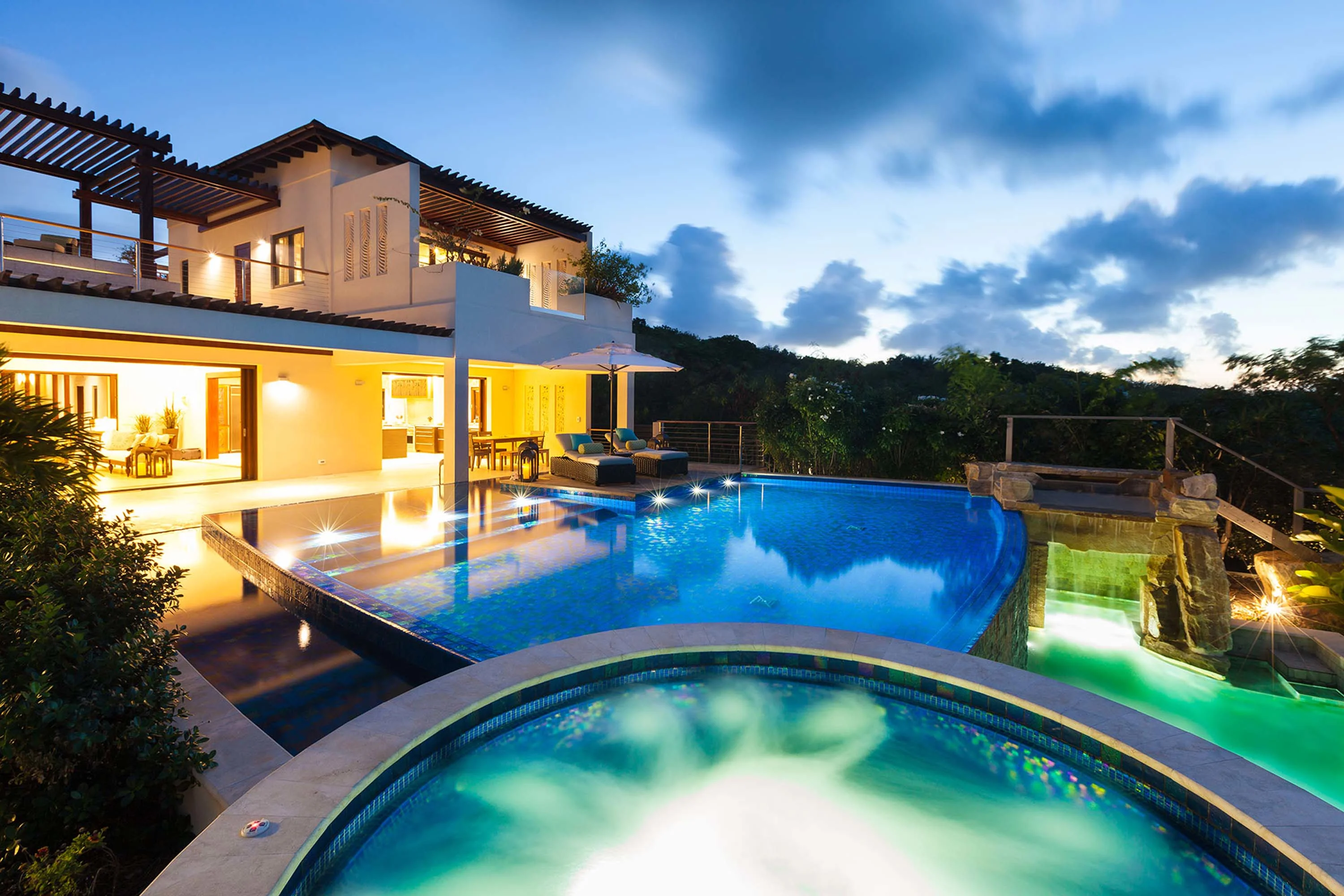 Nevaeh Villa, Long Bay Beach, Long Bay Village , Anguilla - 33_-_Pool_HotTubNight_otsffr