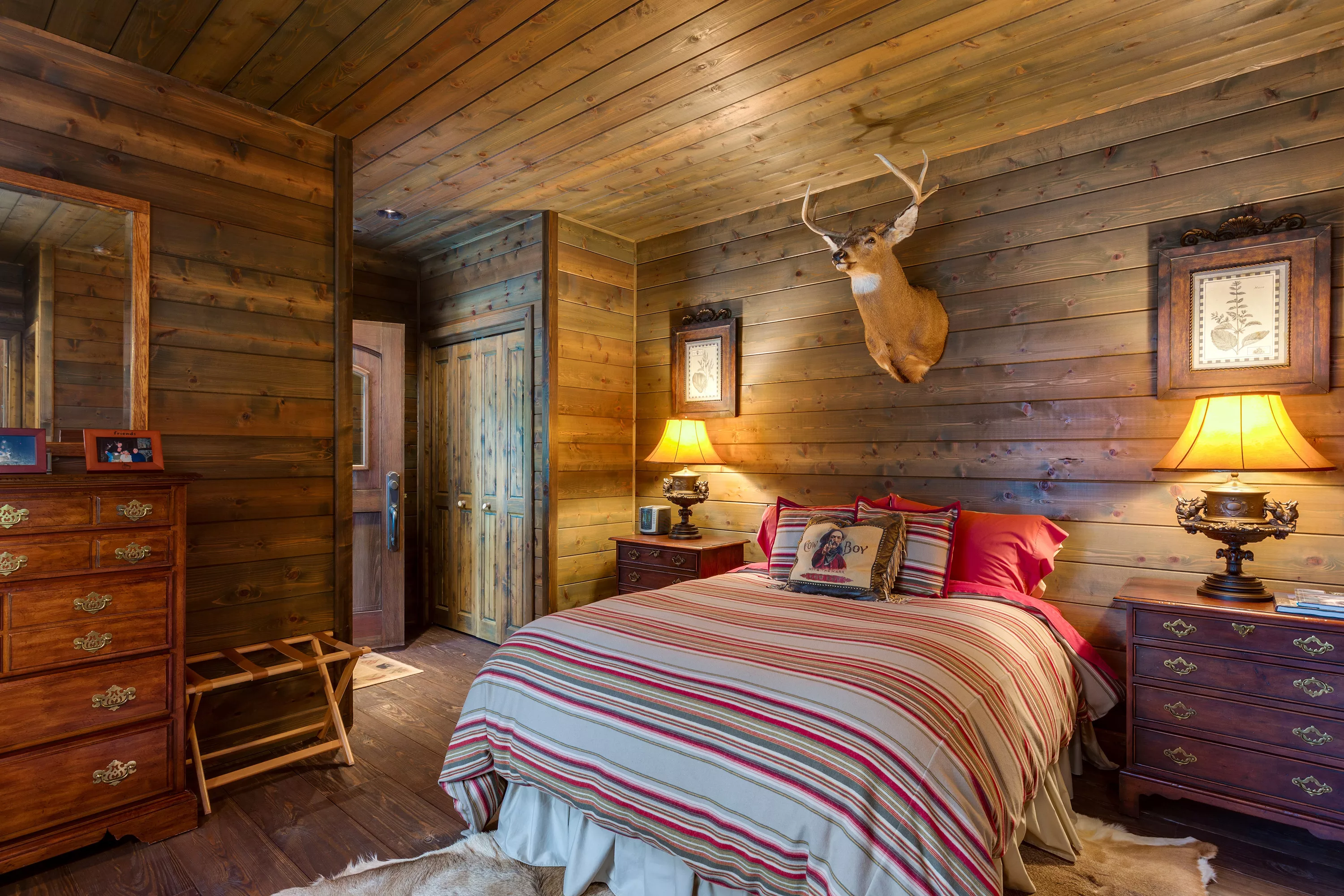 2665 Short Road, Lupton, Michigan 48635 - valhalla-lodge-northern-michigan-luxury-real-estate-21_kebcxi
