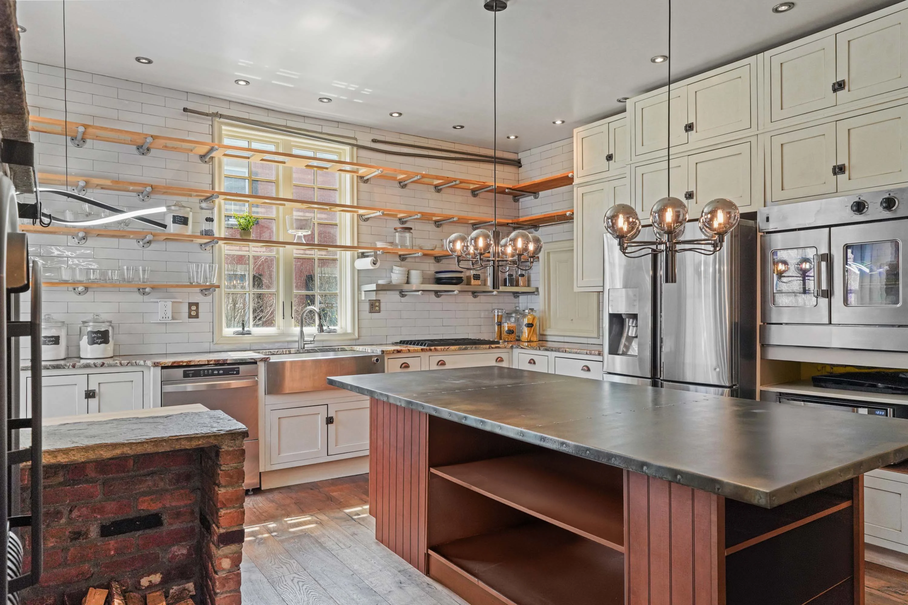 43 Old Beach Road, Newport, Rhode Island 02840 - 11_43_Old_Beach_Rd_Newport_RI_hb1fh7