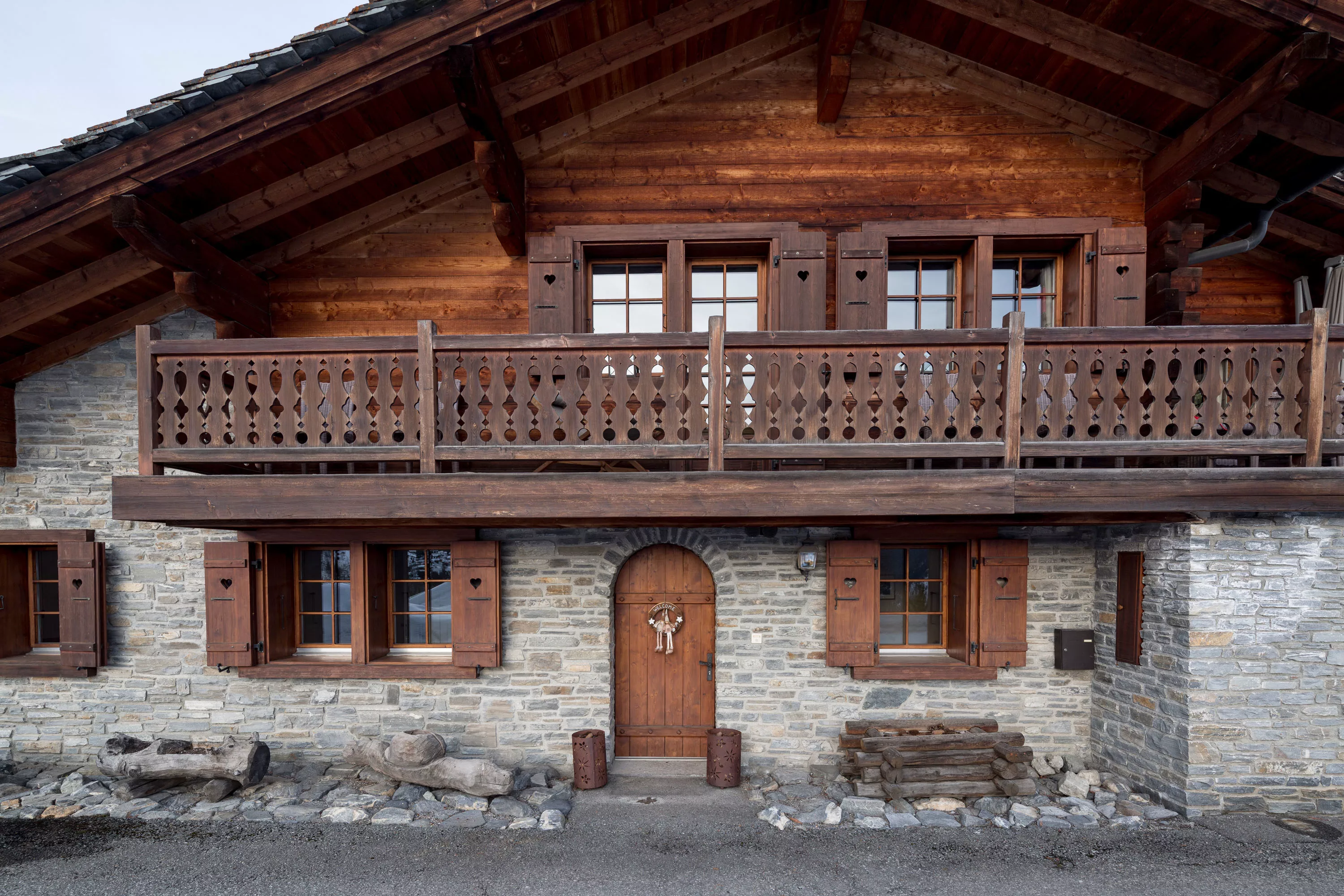Chemin de Plan Pra 101, Verbier, Swiss Alps , Switzerland - chemin_de_plan_pra_101_verbier_switzerland_02_bwz3in