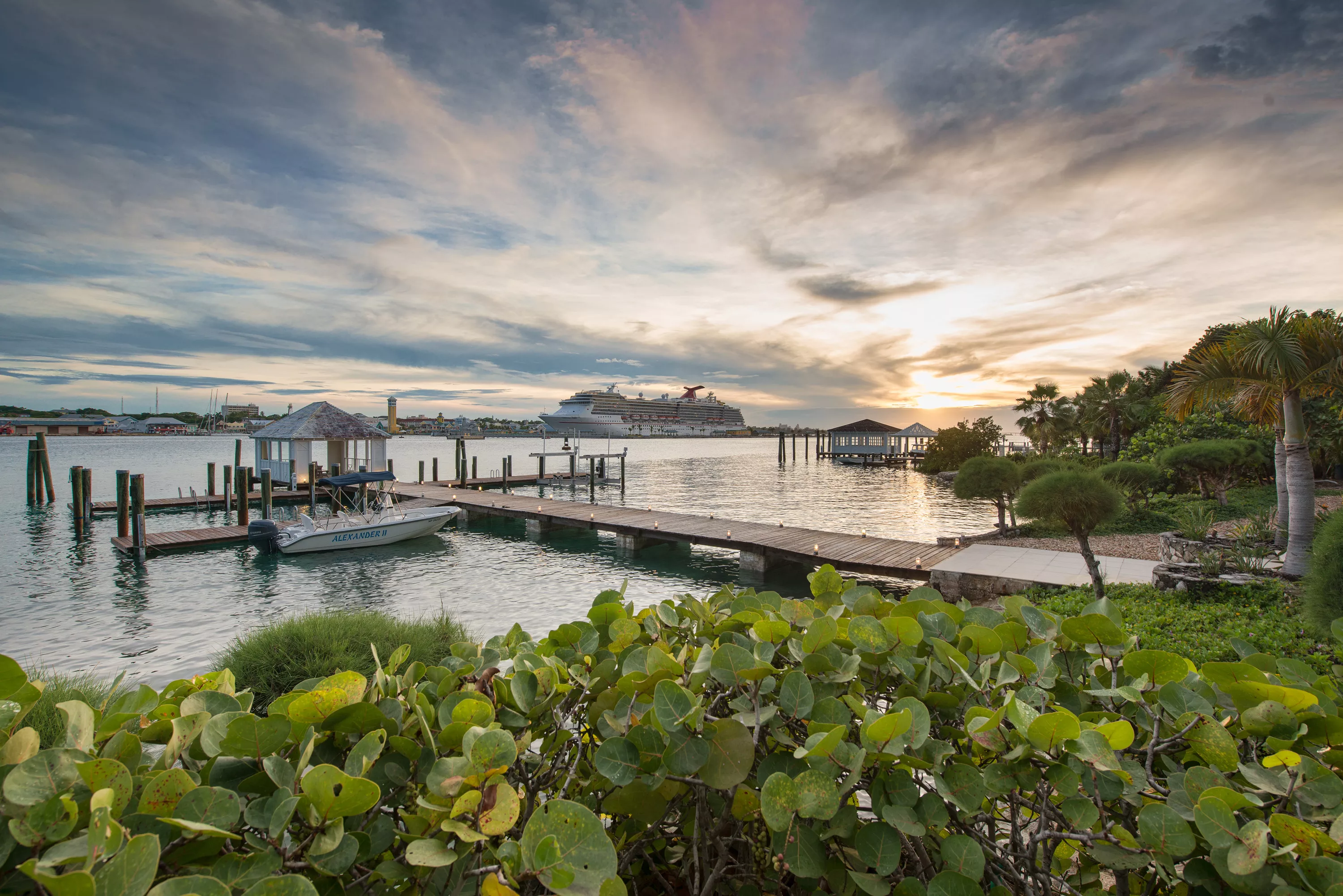 Paradise Island,  , Bahamas - kilkee-house-paradise-island-nassau-bahamas-luxury-real-estate-3_wrfhnn