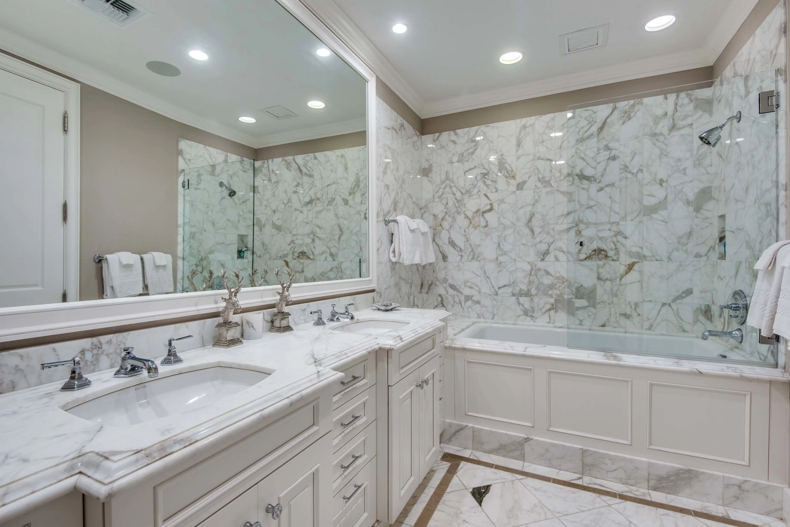 2555 North Pearl Street, #202, Ritz-Carlton Residences, Dallas, Texas 75201 - 2555-north-pearl-street-dallas-texas_25_u4dsza