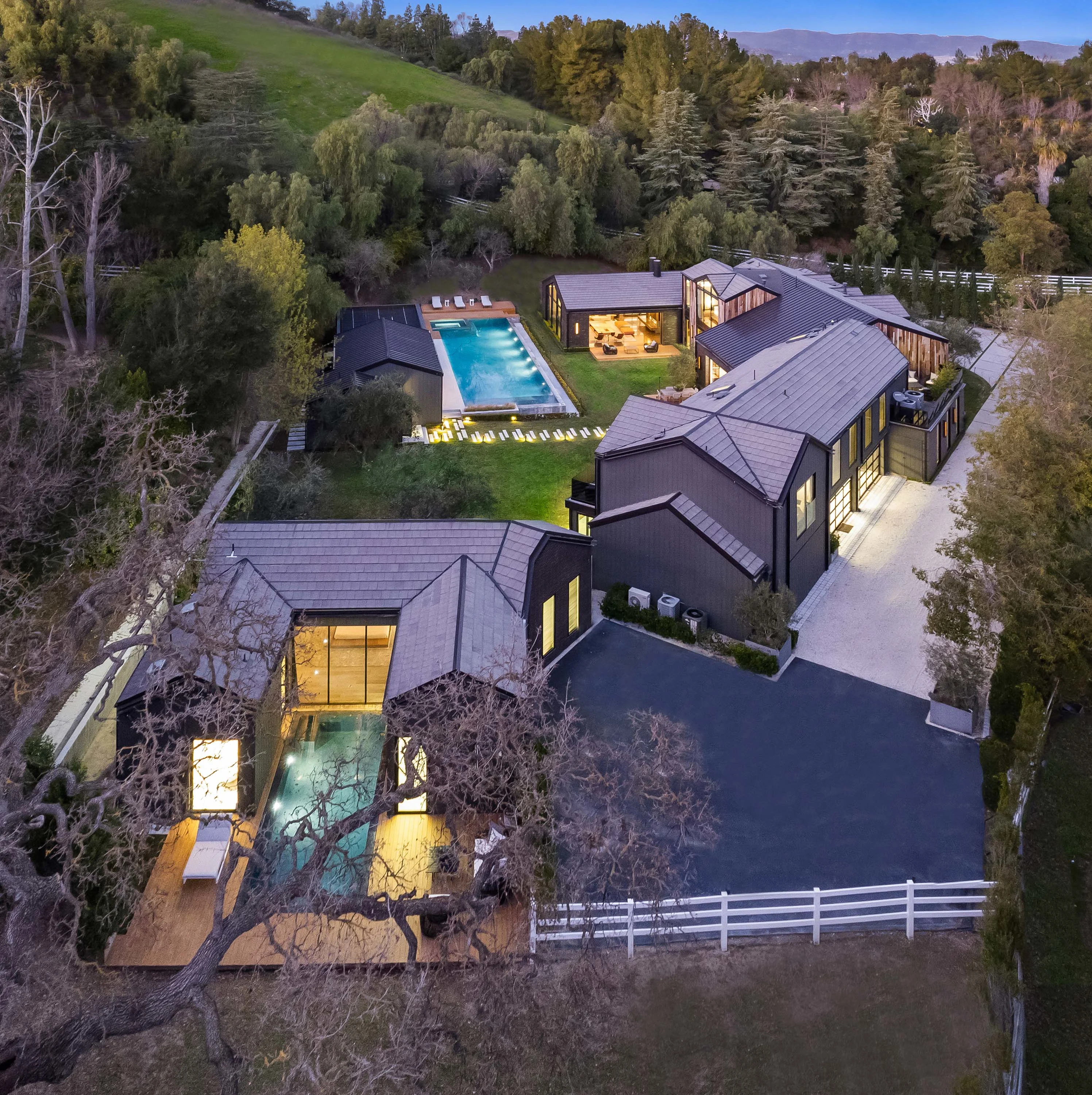 24350 Bridle Trail Road, Hidden Hills, Los Angeles Area, California 91302 - 20_-_25_24350BridleTrail-print-128_kxswuz