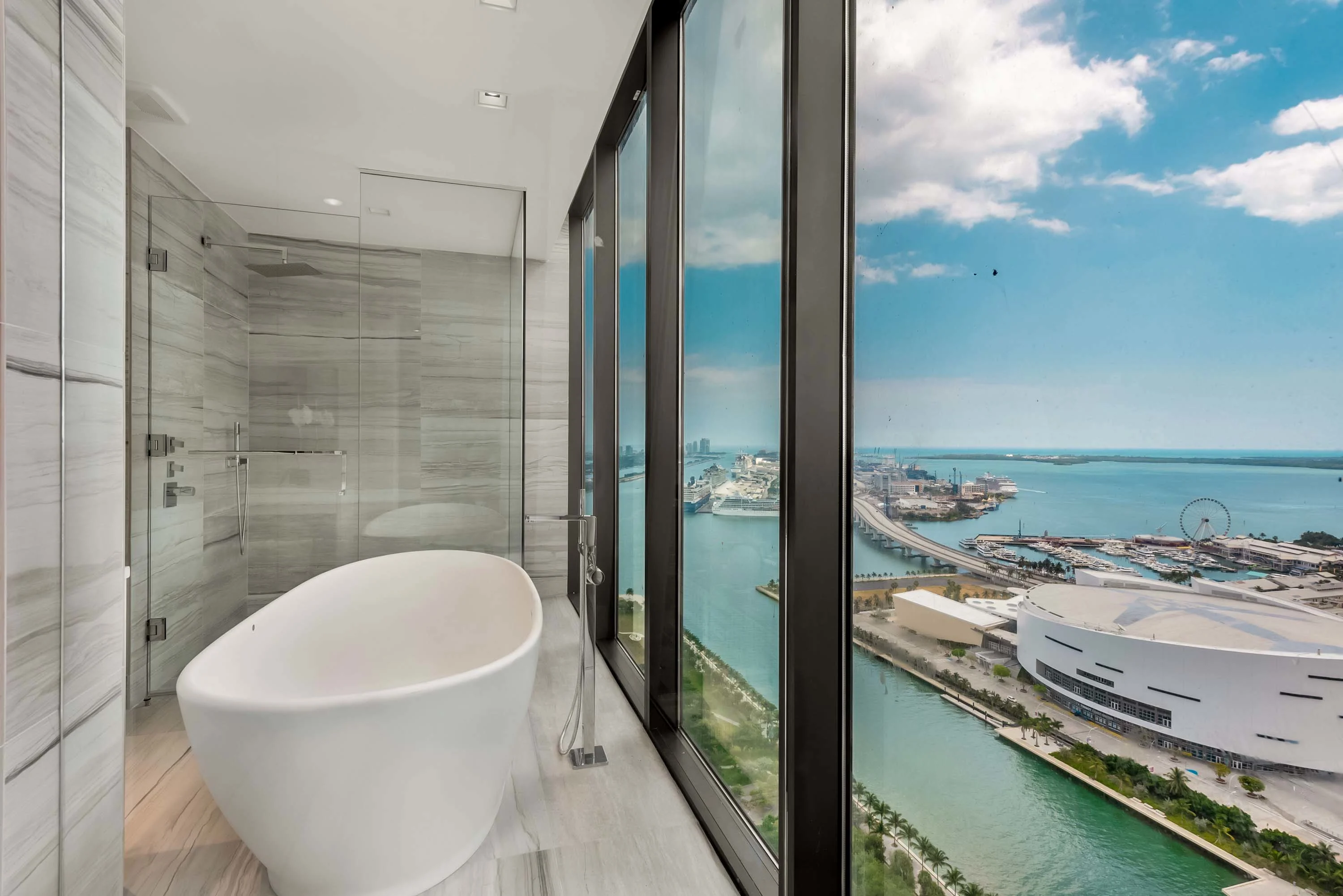 1000 Biscayne Boulevard, Unit 3601, One Thousand Museum, Miami, Florida 33132 - 1000-biscayne-boulevard-unit-3601-miami-florida18_bnnhm5
