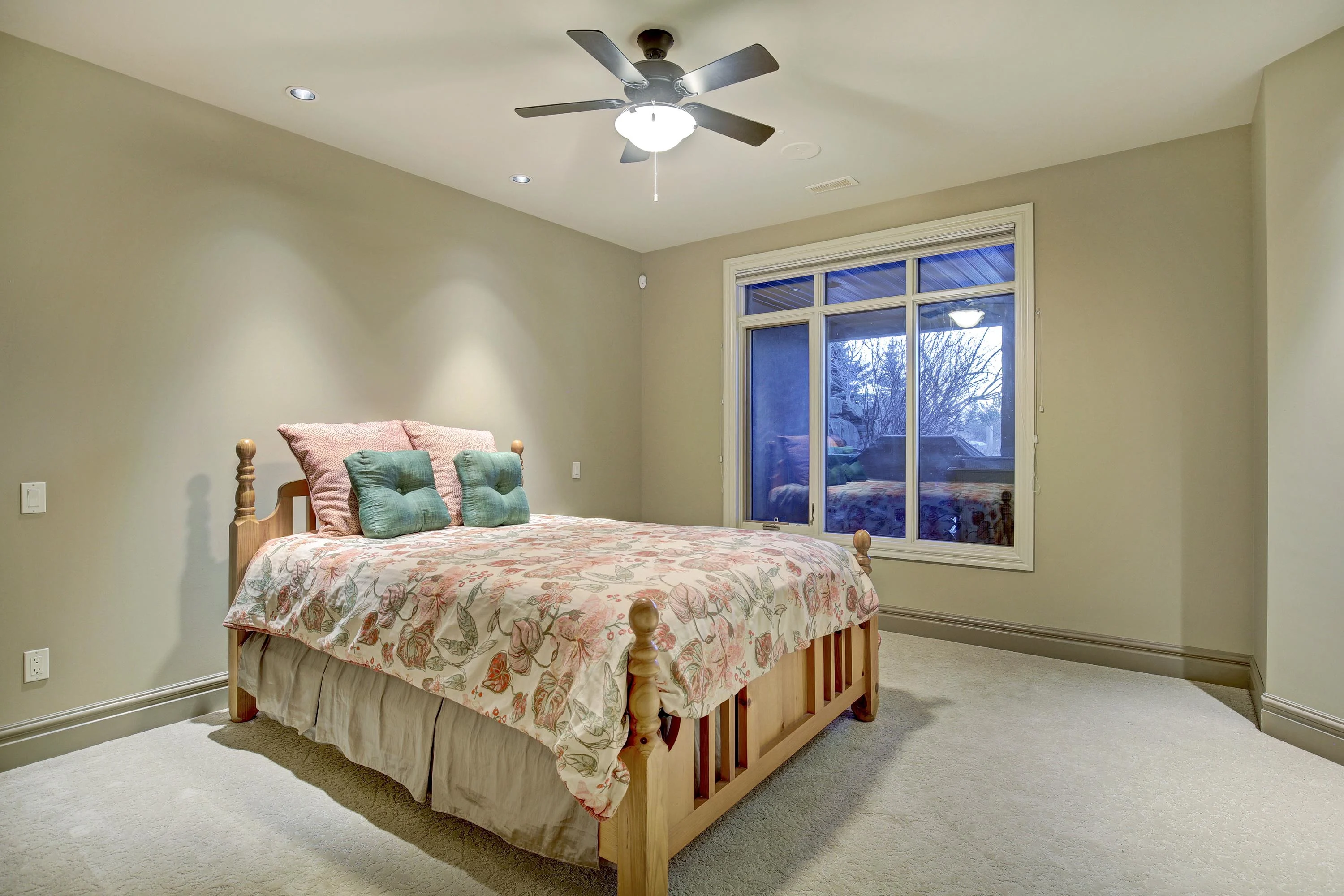 82031 202 Avenue West, Calgary, Alberta T1S 2X2, Canada - 82031-202-avenue-w-foothills-alberta-canada46_szafk1