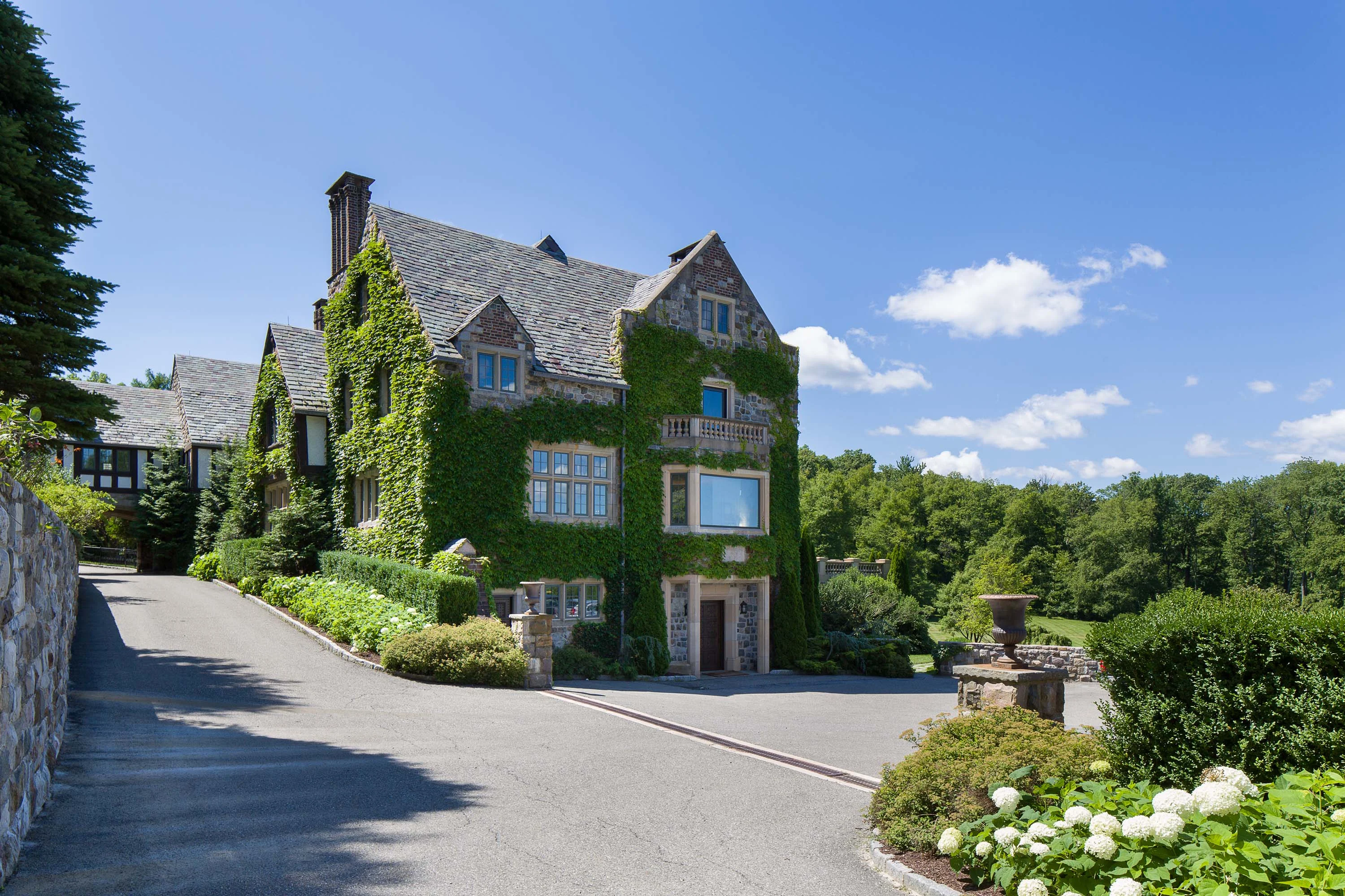 Migdale | 3872-3874 Route 44, Millbrook, New York 12545 - 5_-_JI5A2312_wbylo3