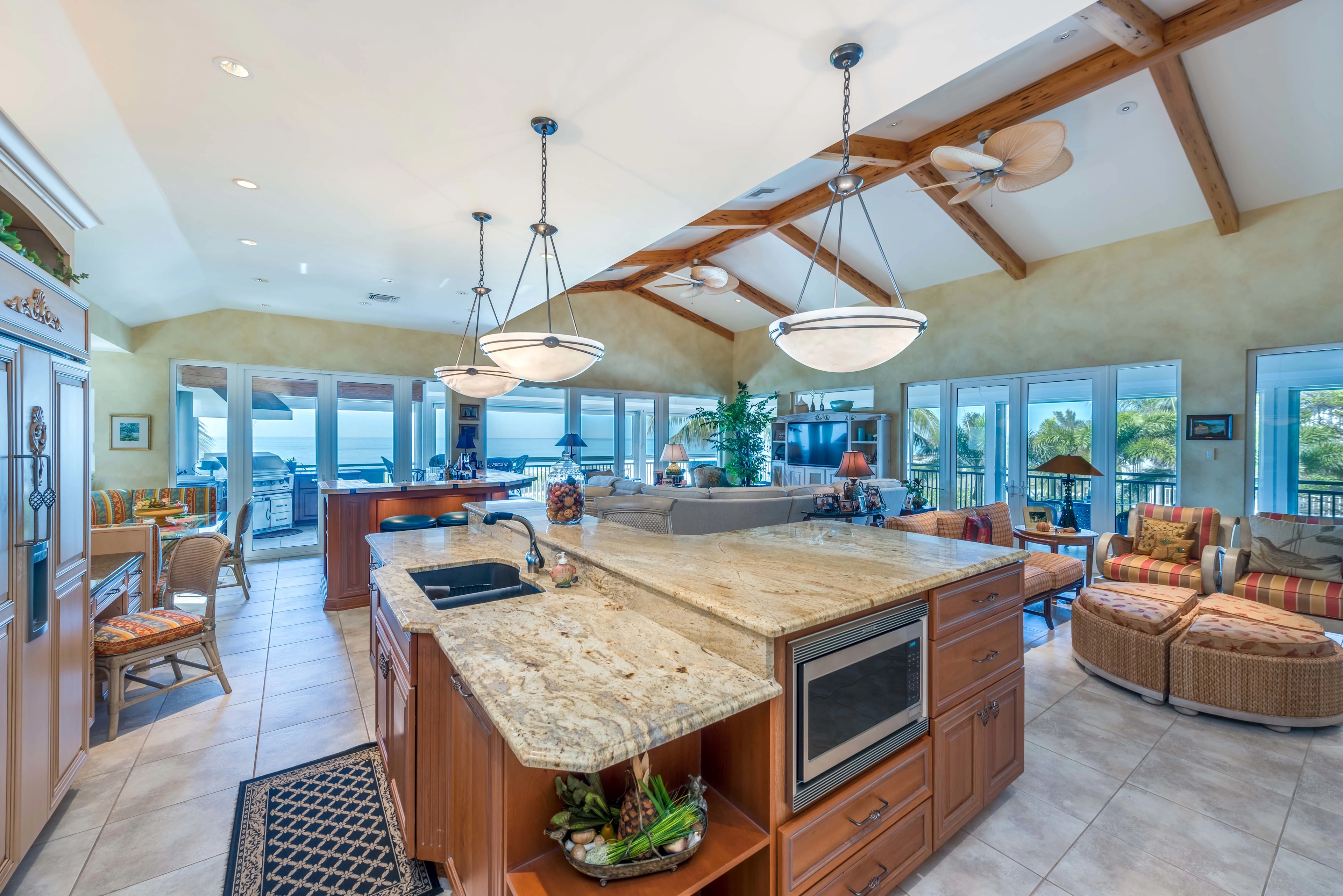 7840 Estero Boulevard, Fort Myers Beach, Florida 33931 - 7840-estero-boulevard-fort-myers-beach-florida06_koifqb
