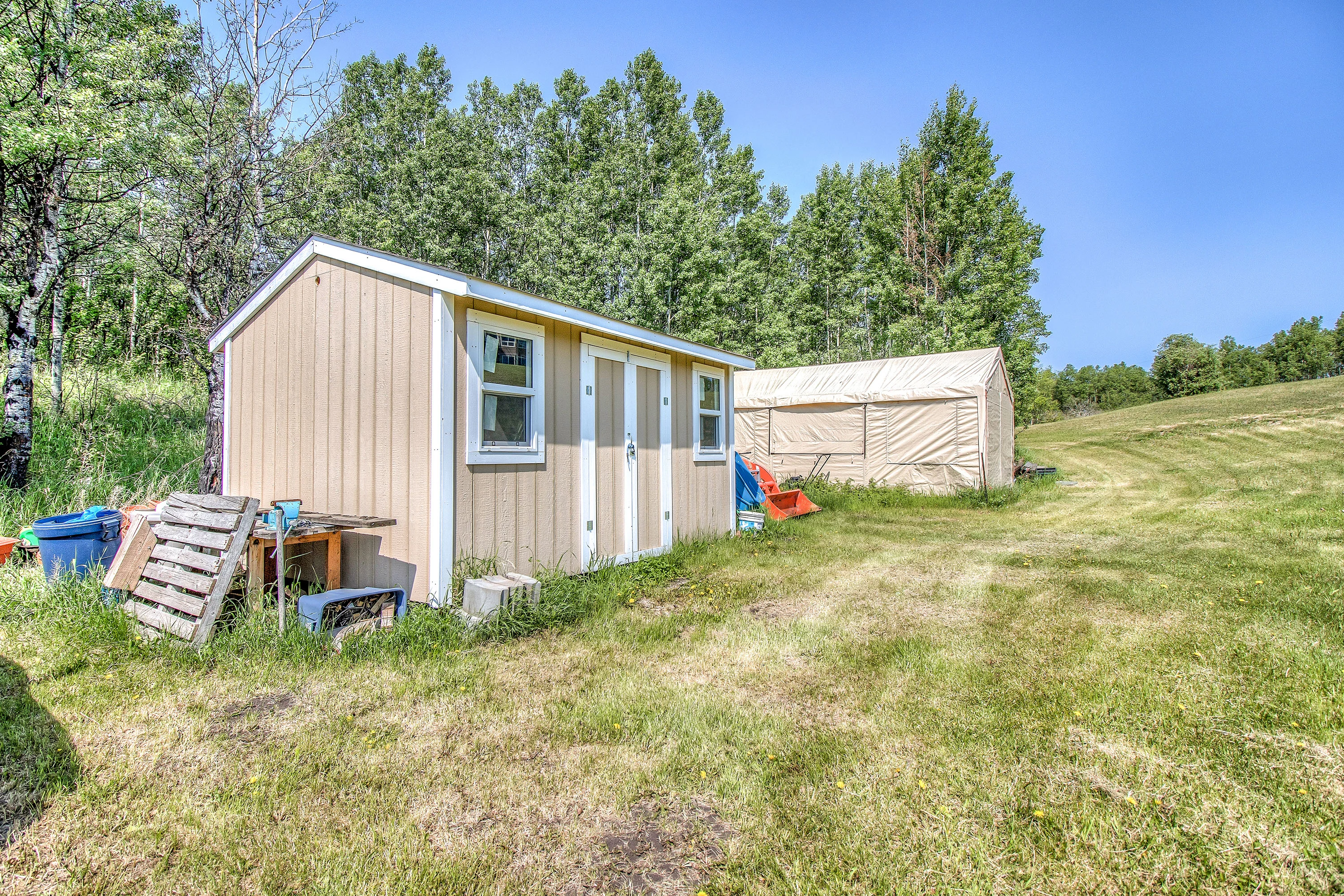 290156 160 Street W, Near Calgary, Alberta T2J 2P9, Canada - 290156-160-street-rural-foothills-county-alberta-canada60_wqqpla