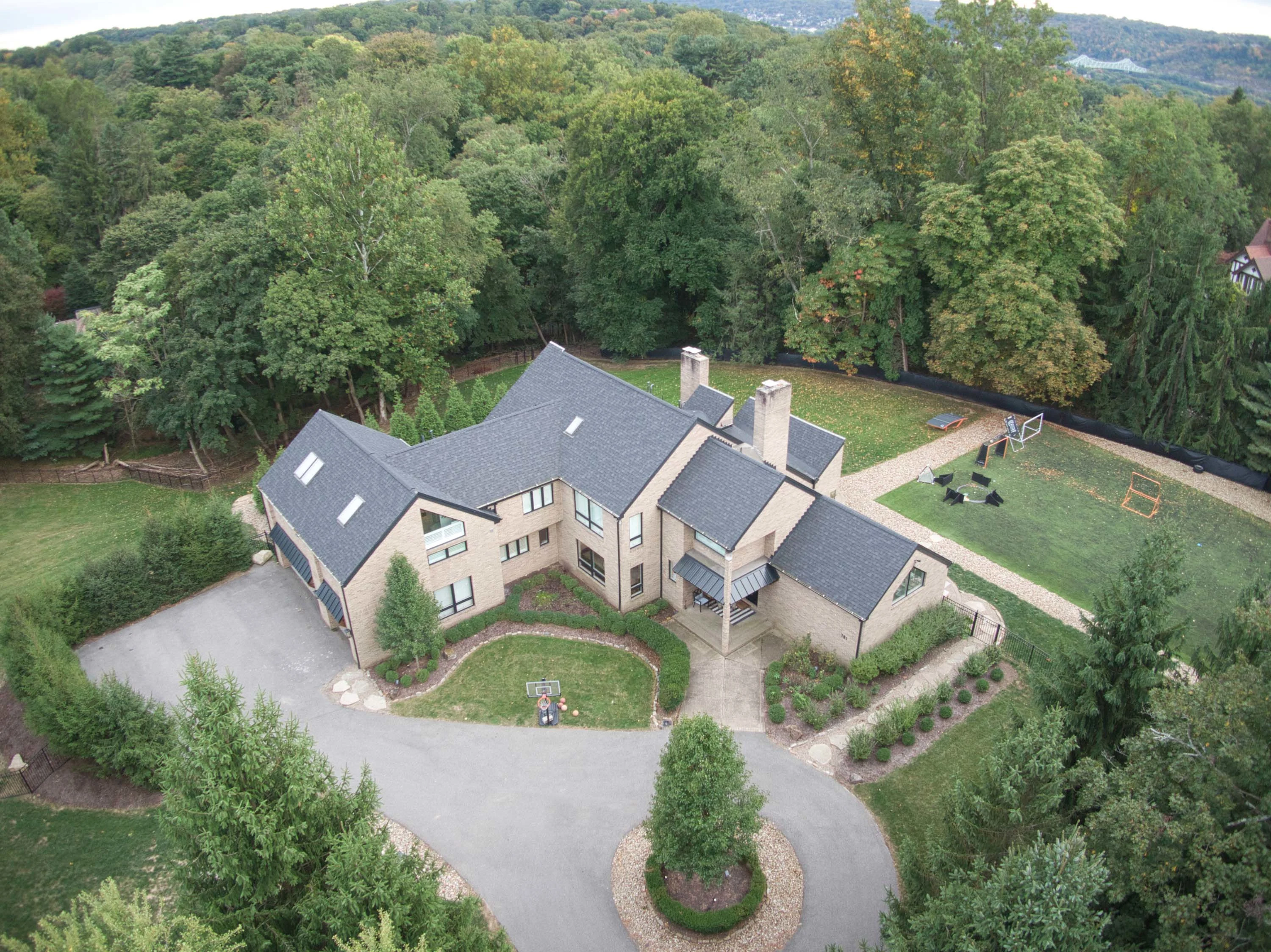751 Chestnut Road, Near Pittsburgh, Pennsylvania 15143 - 751-chestnut-road-sewickley-pennsylvania82_f02hpk