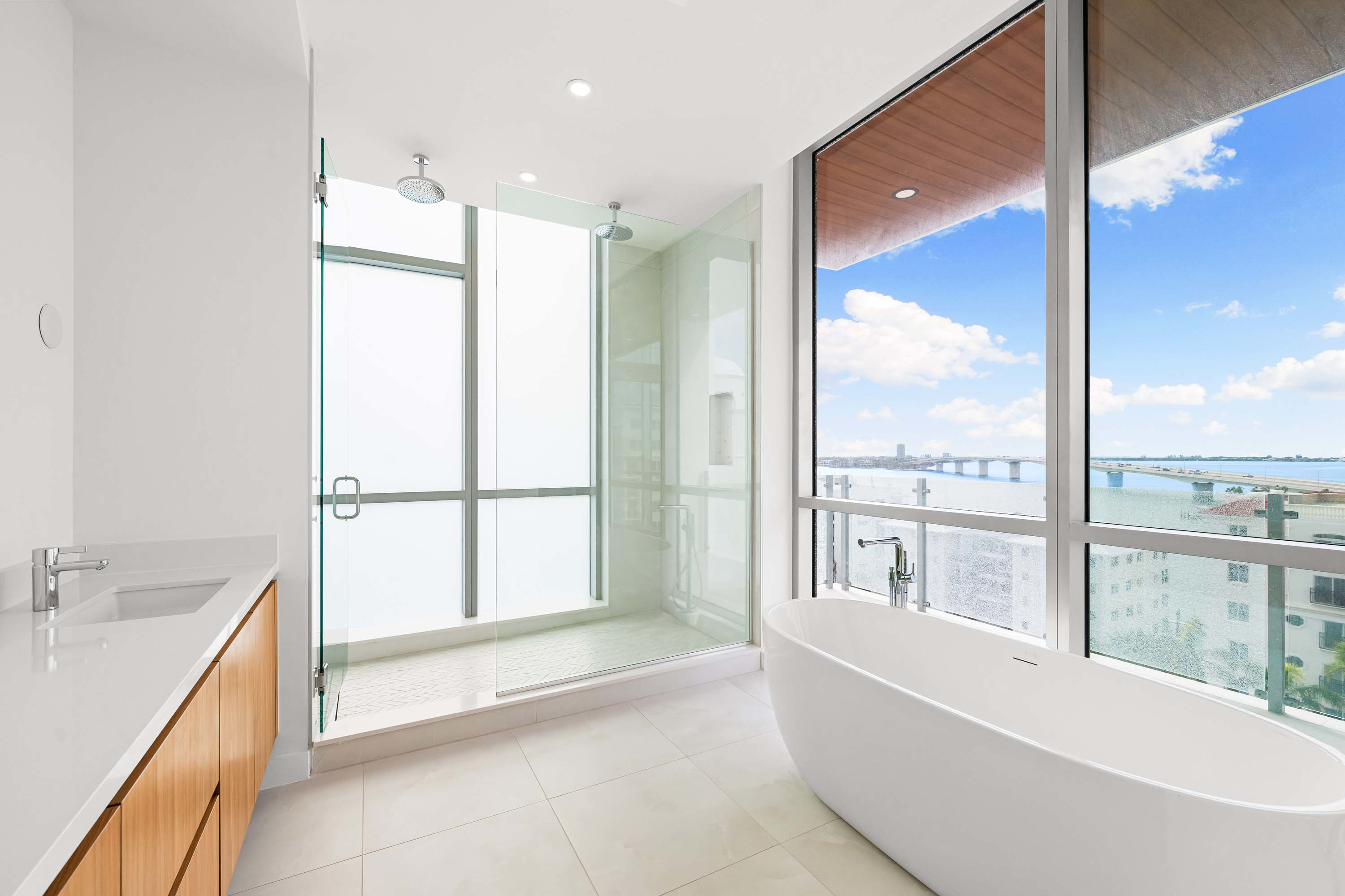 19 111 Golden Gate Point -Penthouse 701, Sarasota, FL 34236 - Luxury Real Estate - Concierge Auctions