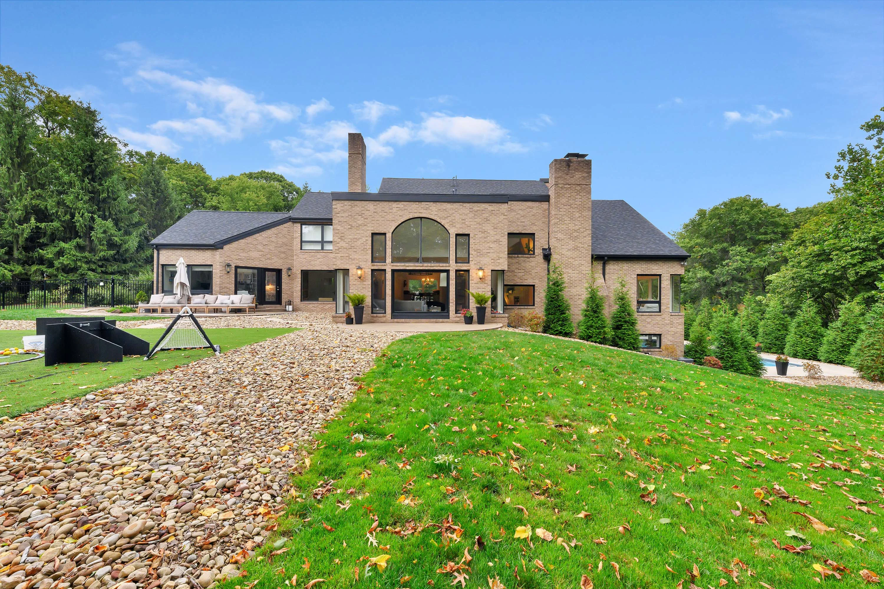 751 Chestnut Road, Near Pittsburgh, Pennsylvania 15143 - 751-chestnut-road-sewickley-pennsylvania61_oowysc