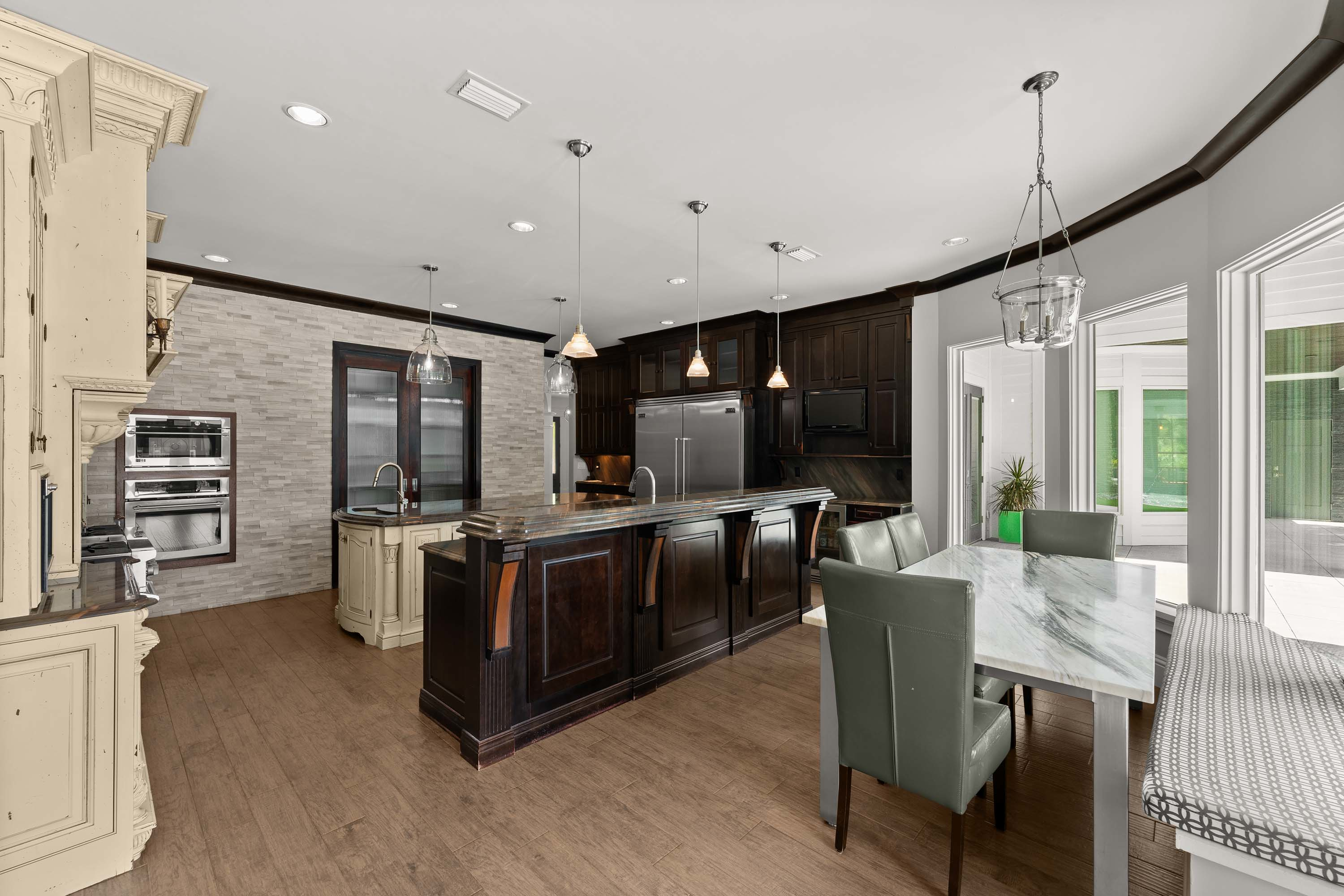10 4 Broadcreek Circle - Luxury Real Estate - Concierge Auctions