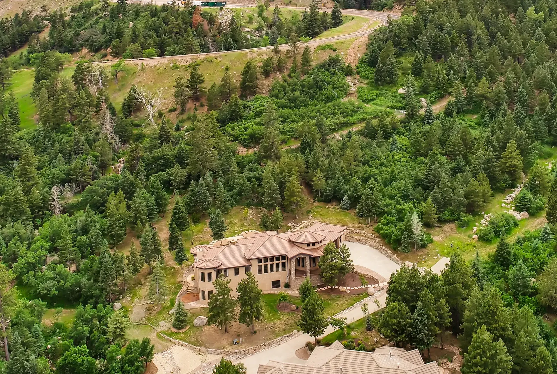 398 Irvington Court, Colorado Springs, Colorado 80906 - 398-irvington-court-colorado-springs-colorado01_gidfjx