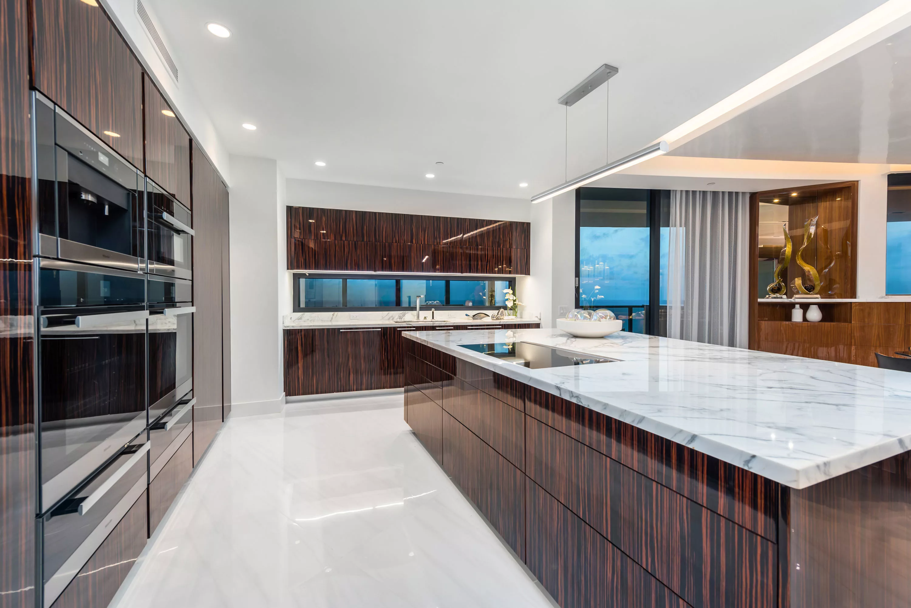 18555 Collins Avenue Apt 3605, Porsche Design Tower, Miami, Florida 33160 - porsche-design-tower-residence-3605-18555-collins-avenue-sunny-isles-beach-florida11_bdilba