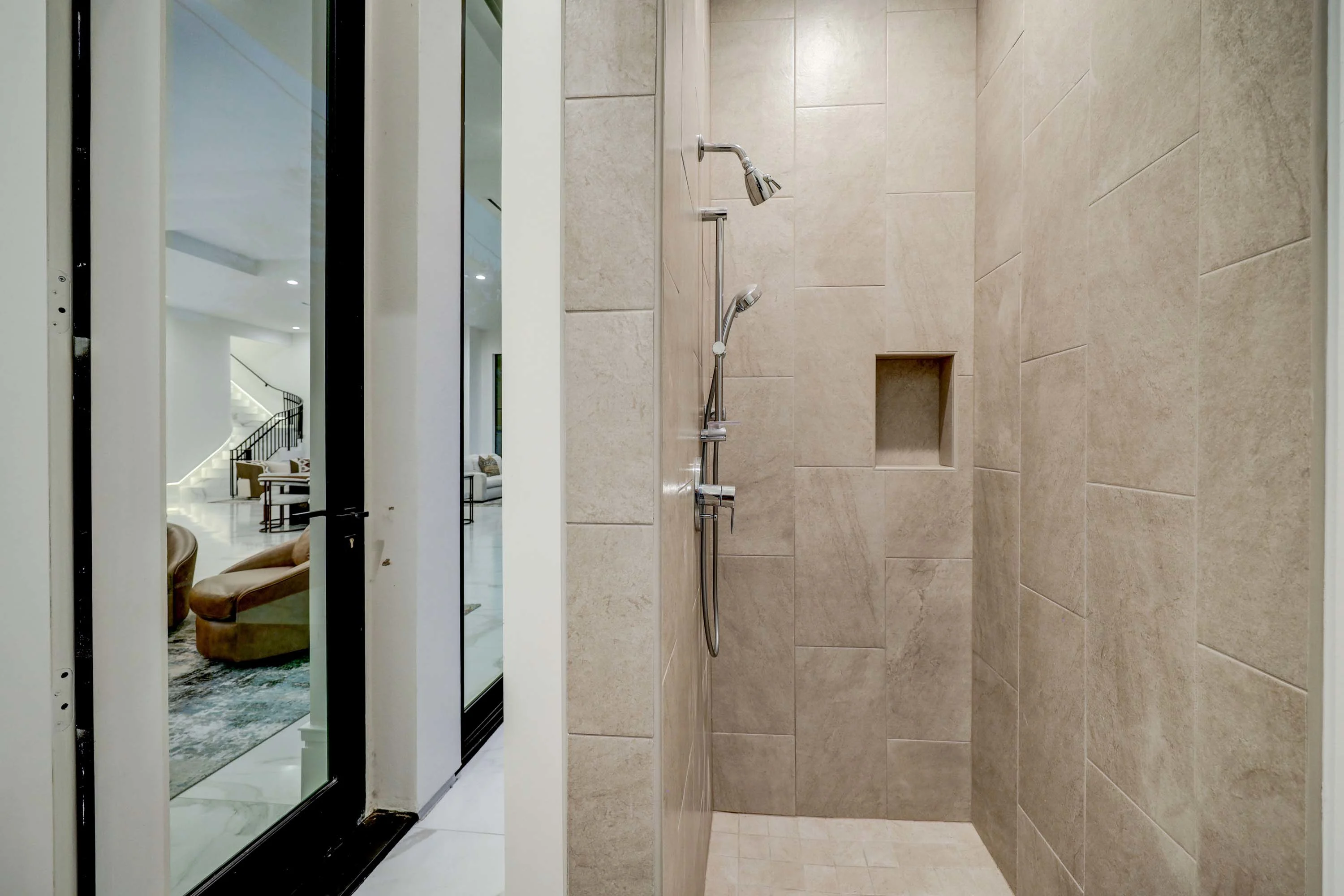 2501 Addison Road, Houston, Texas 77030 - 2501-addison-road-houston-texas21_scn0cu