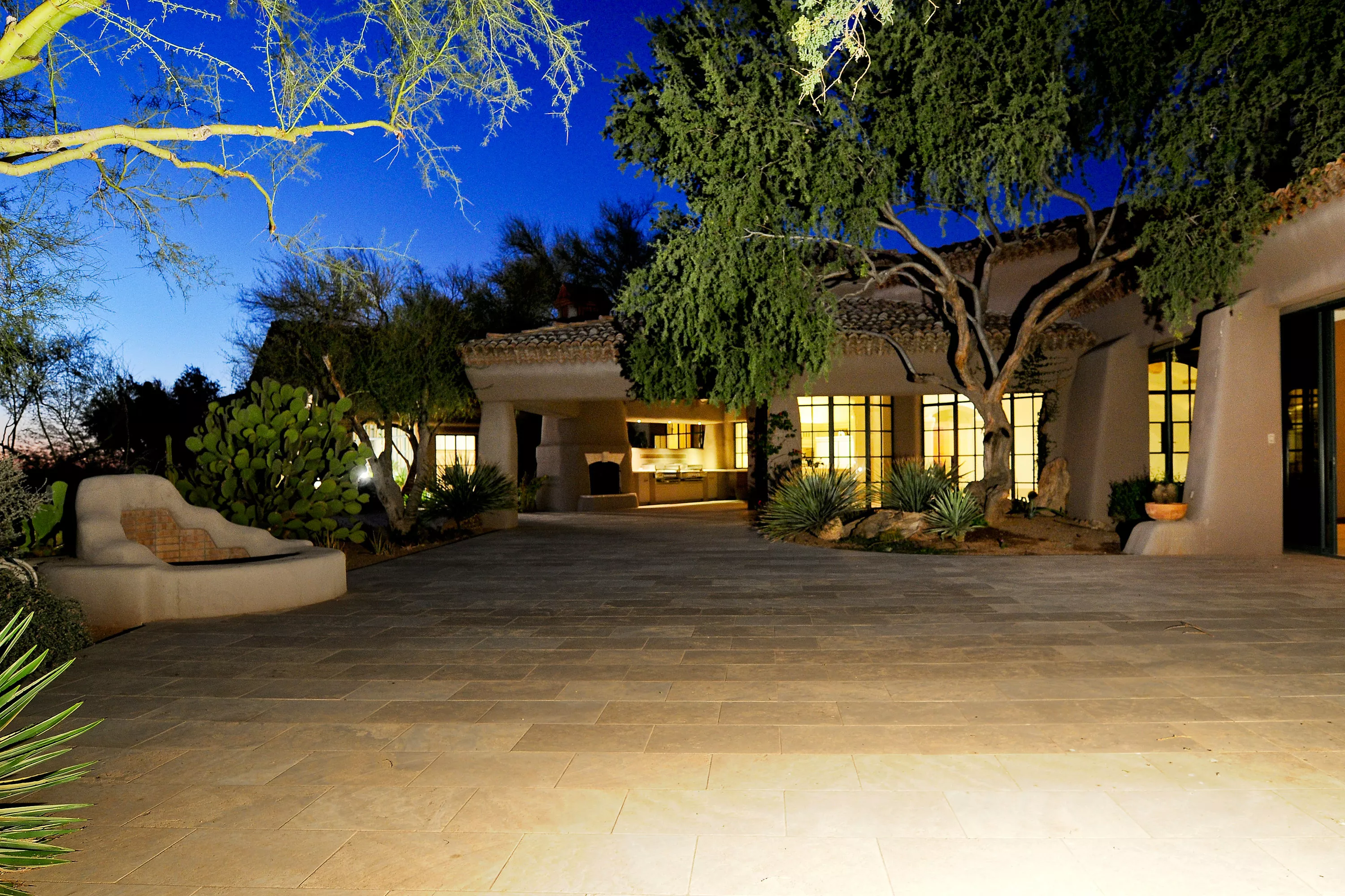 9422 East Happy Valley Road, Scottsdale, Arizona 85255 - outdoor_living_uopmpn