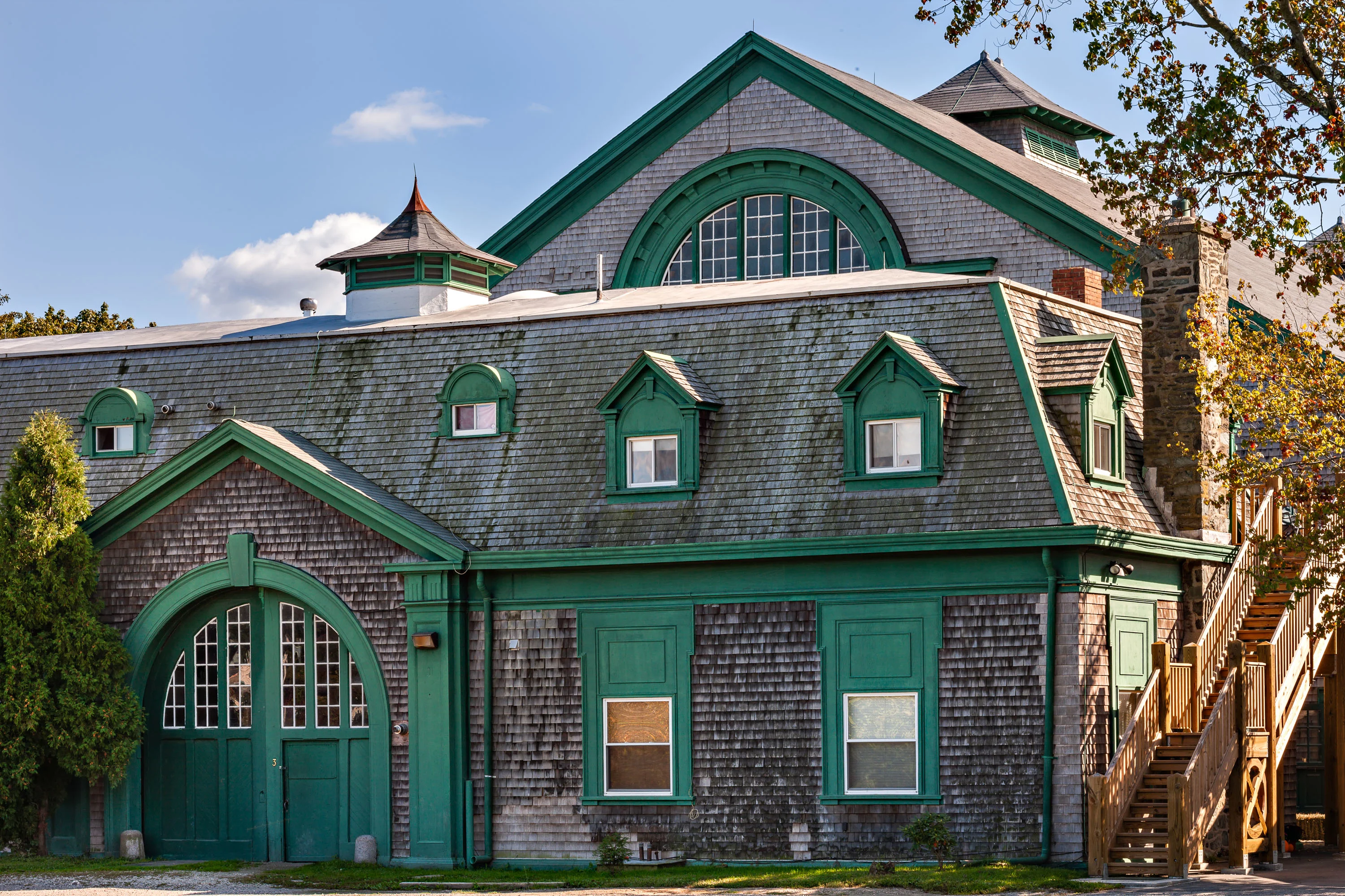Sotheby’s Concierge Auctions: Sandy Point Farm in Portsmouth, Rhode ...