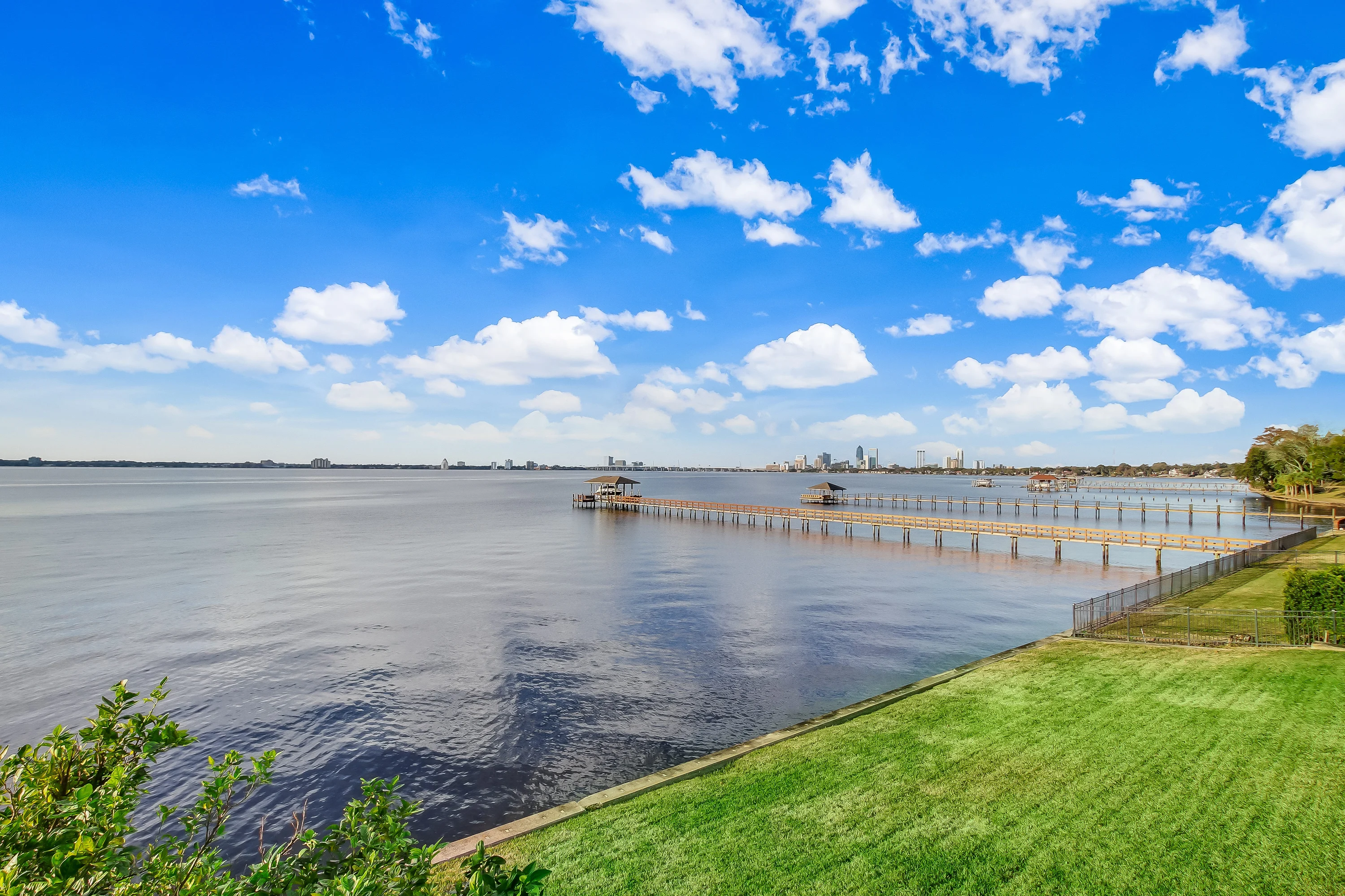 3940 Alhambra Drive W, Jacksonville, Florida  - 3940-alhambra-drive-west-jacksonville-florida72_ux9dfy