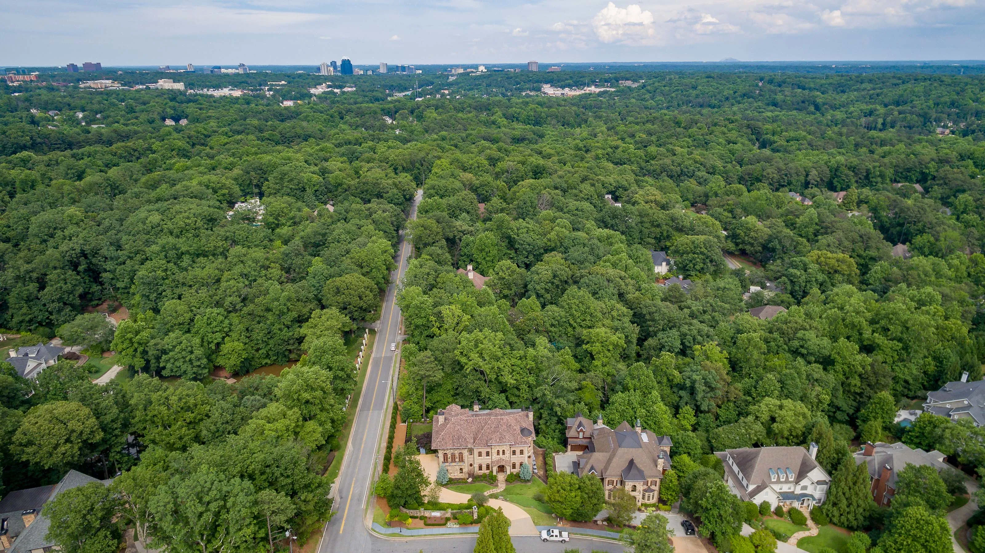 5635 Claire Rose Lane, Atlanta, Georgia 30327 - 5635-claire-rose-lane-atlanta-georgia05_chnirb