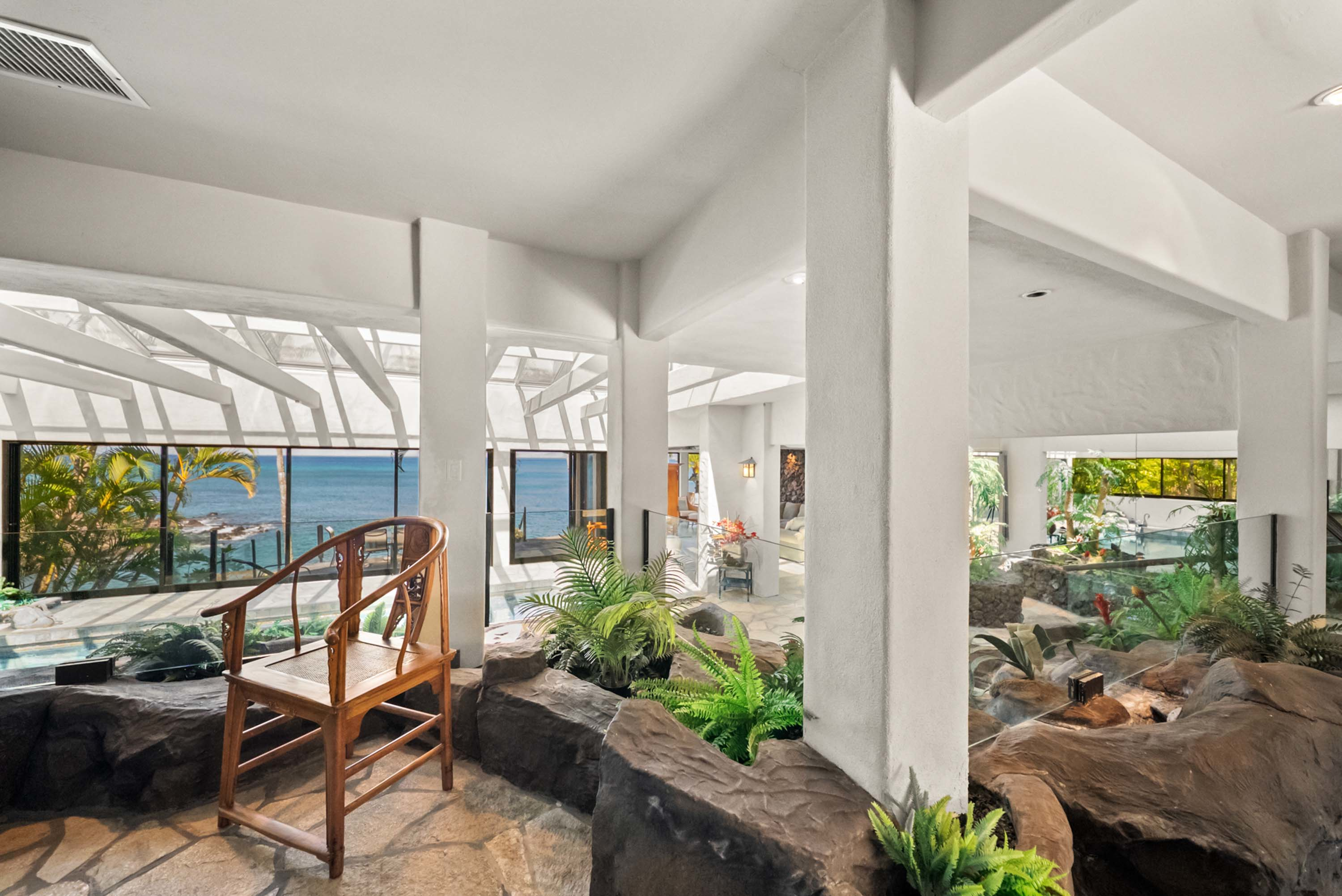 14 5157 Lower Honoapiilani Rd, Lahaina, HI 96761 - Luxury Real Estate - Concierge Auctions