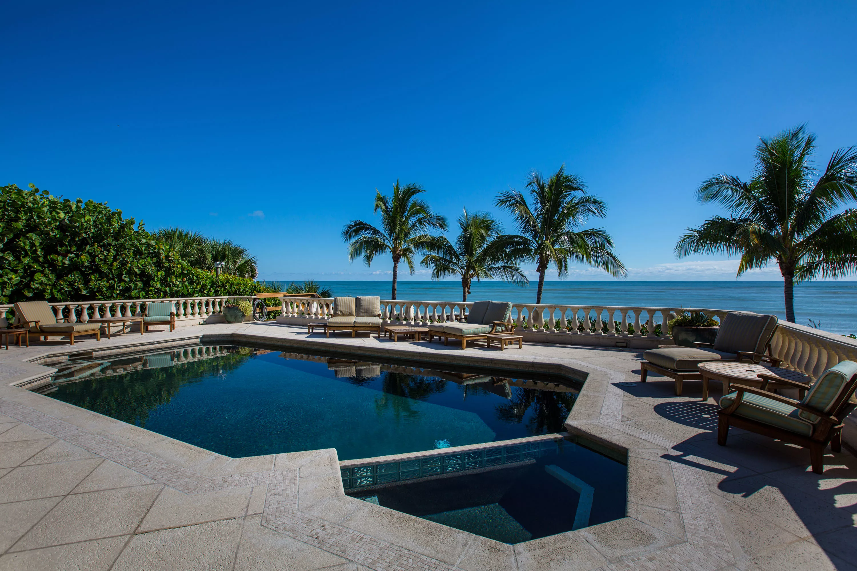 360 N. Blue Wave Lane, Vero Beach, Florida 32963 - 360-n-blue-wave-lane-vero-beach-fl-02-30-19-00-000_egzpzo