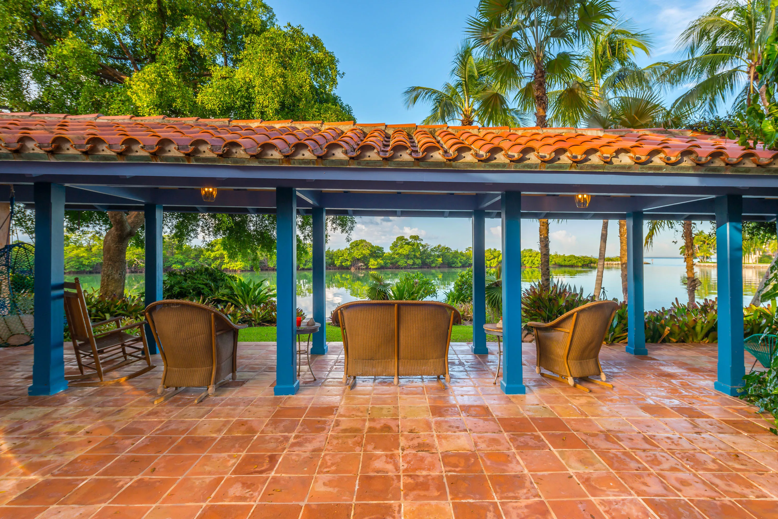 960 Harbor Drive, Key Biscayne, Florida 33149 - 960-harbor-drive-key-biscayne-florida10_vcryla