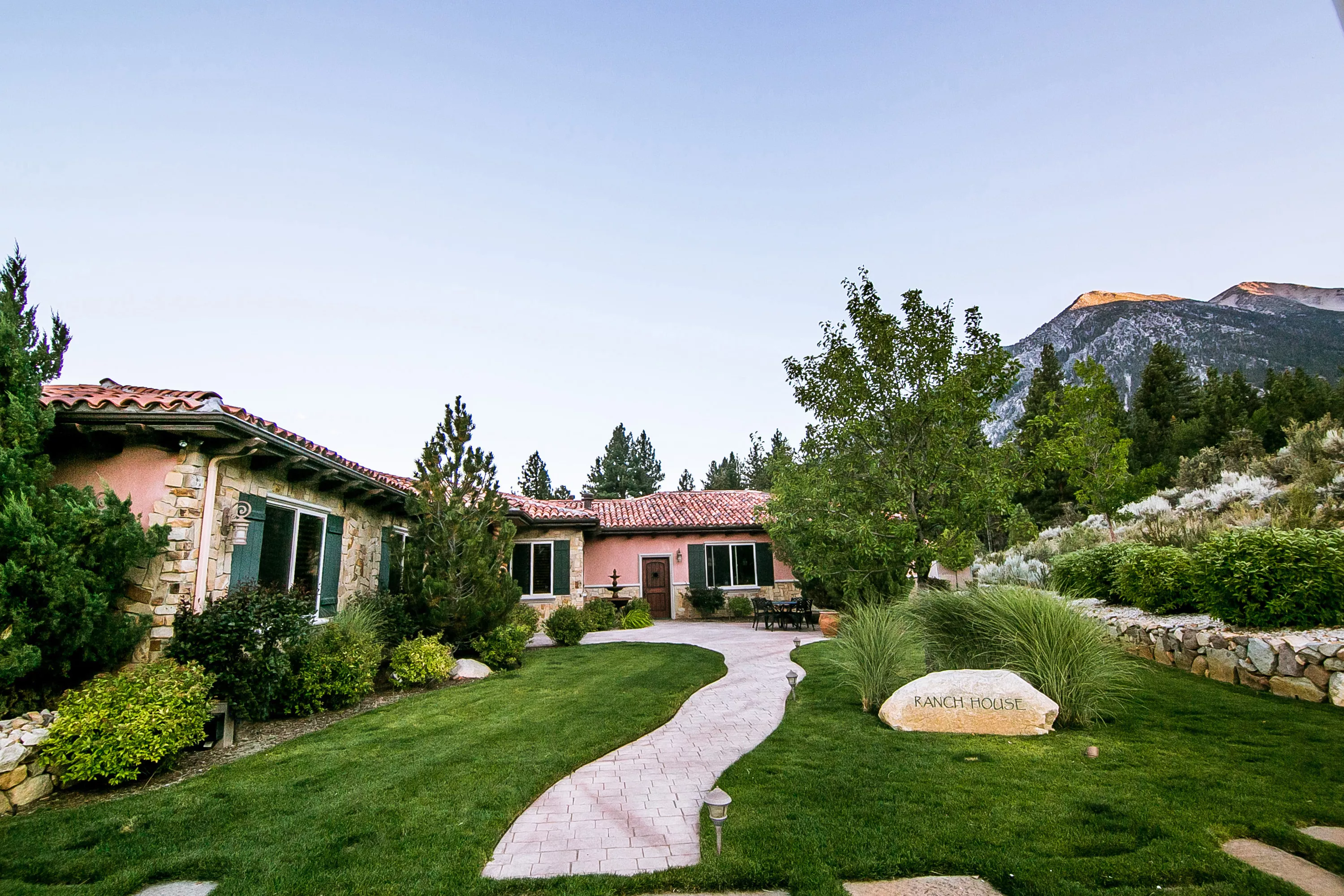 301 Five Creek Road, Near Lake Tahoe, Nevada 89460 - 301-five-creek-road-gardnerville-nevada-29_lnboii