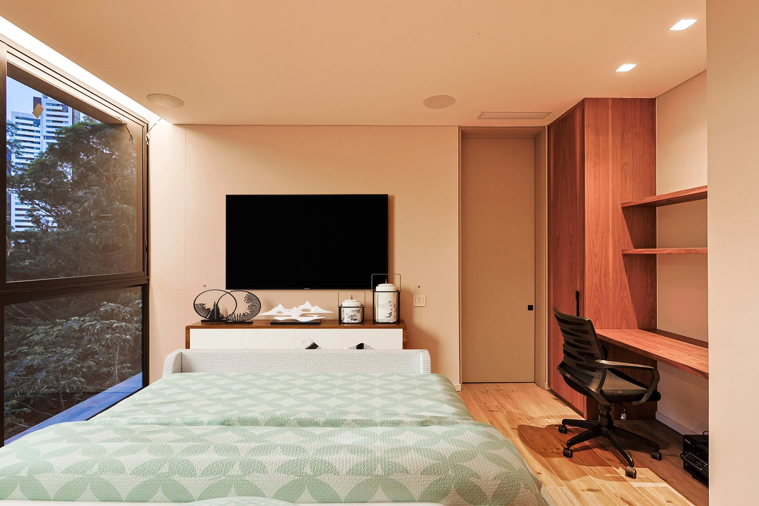 Black 8 Penthouse, Medellin, Antioquia , Colombia - 13_-_17241548834_gusetbdroom2_vsguxj