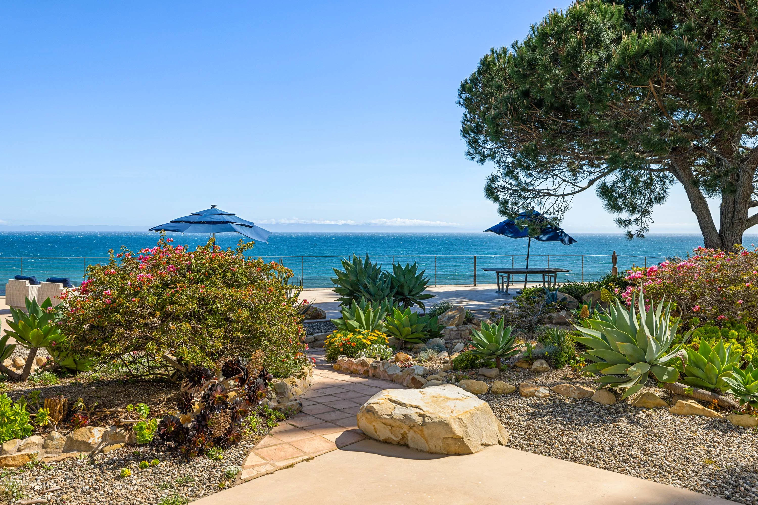 Casa Blanca | 5297 Austin Road, Santa Barbara, California 93111 - 22_-_29-7L5A2037_y1smhx