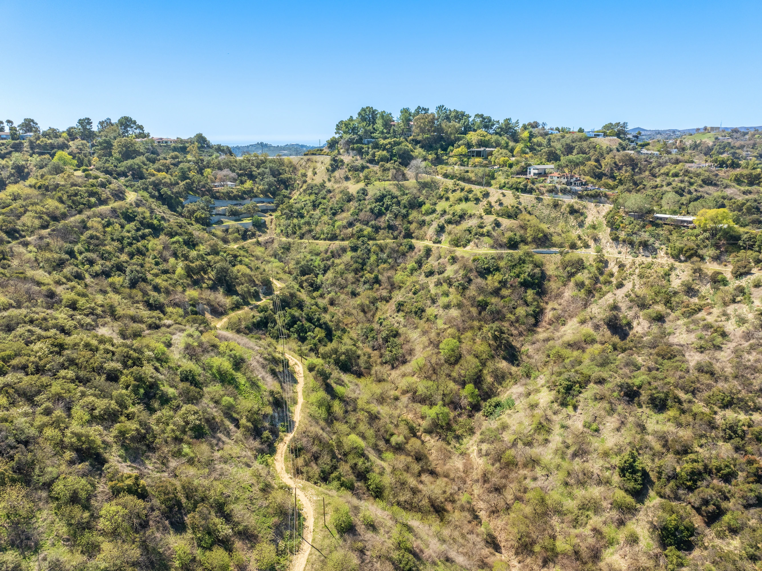 007 13511 Mulholland Dr