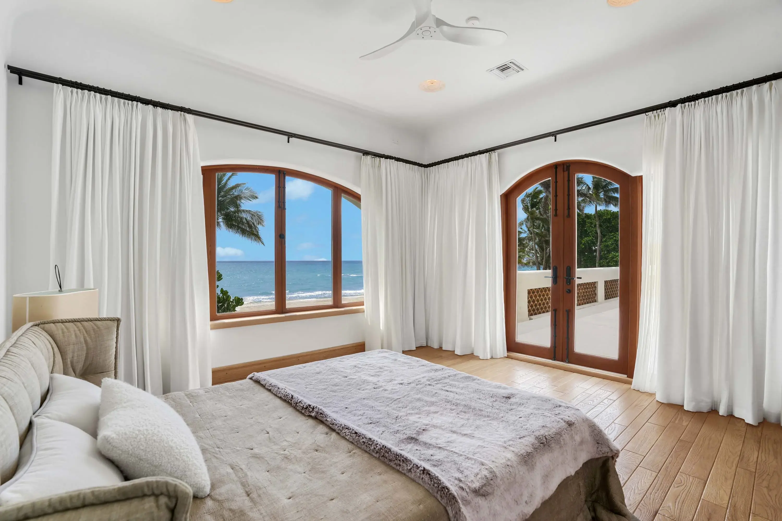 387 Ocean Boulevard, Golden Beach, Miami, Florida 33160 - 42_387_Ocean_Blvd_Golden_Beach_FL_vftrlw
