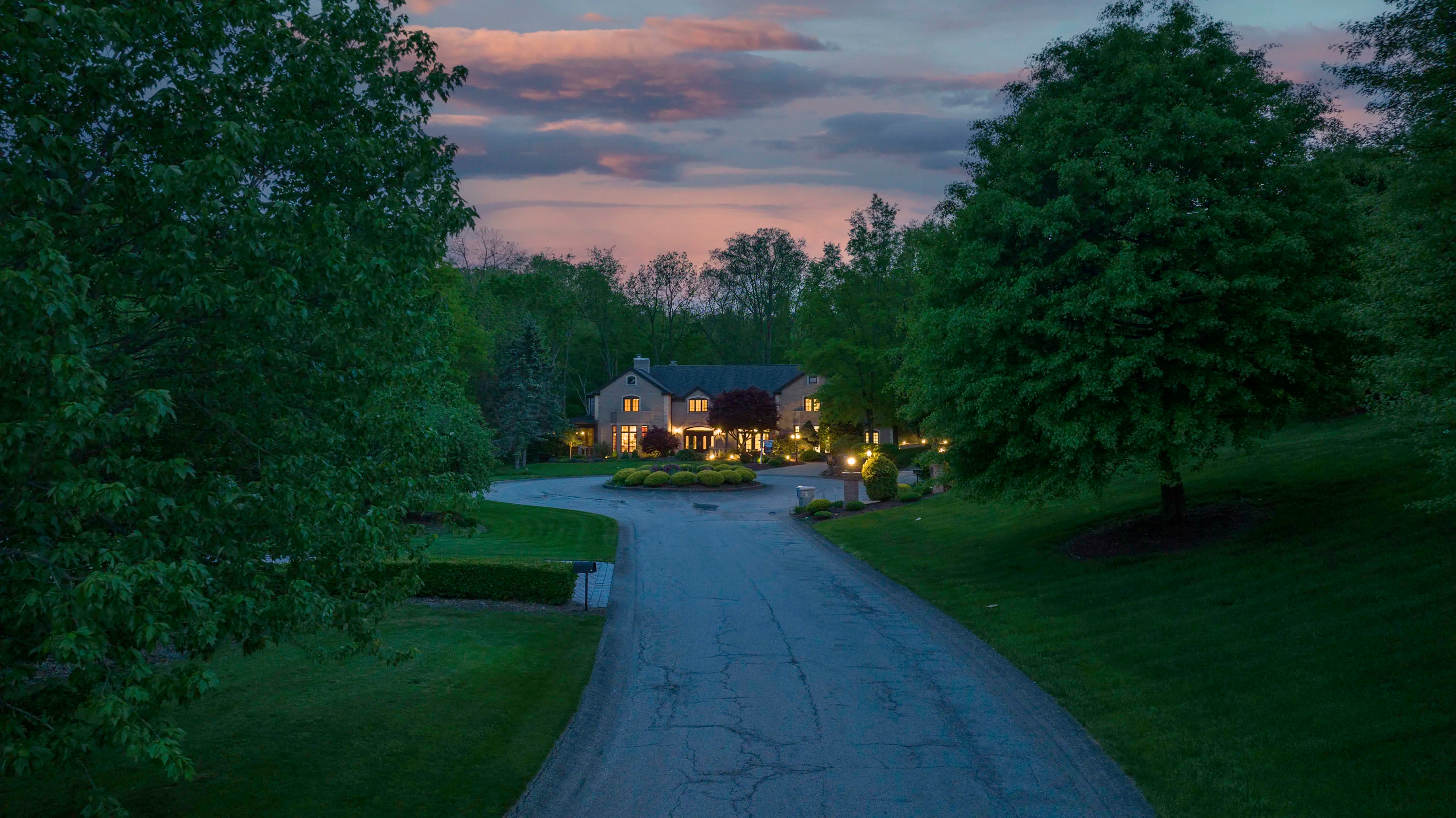 105 Lantern Circle, Near Pittsburgh, Pennsylvania 15317 - 105-lantern-circle-canonsburg-pennsylvania35_bfhdjm