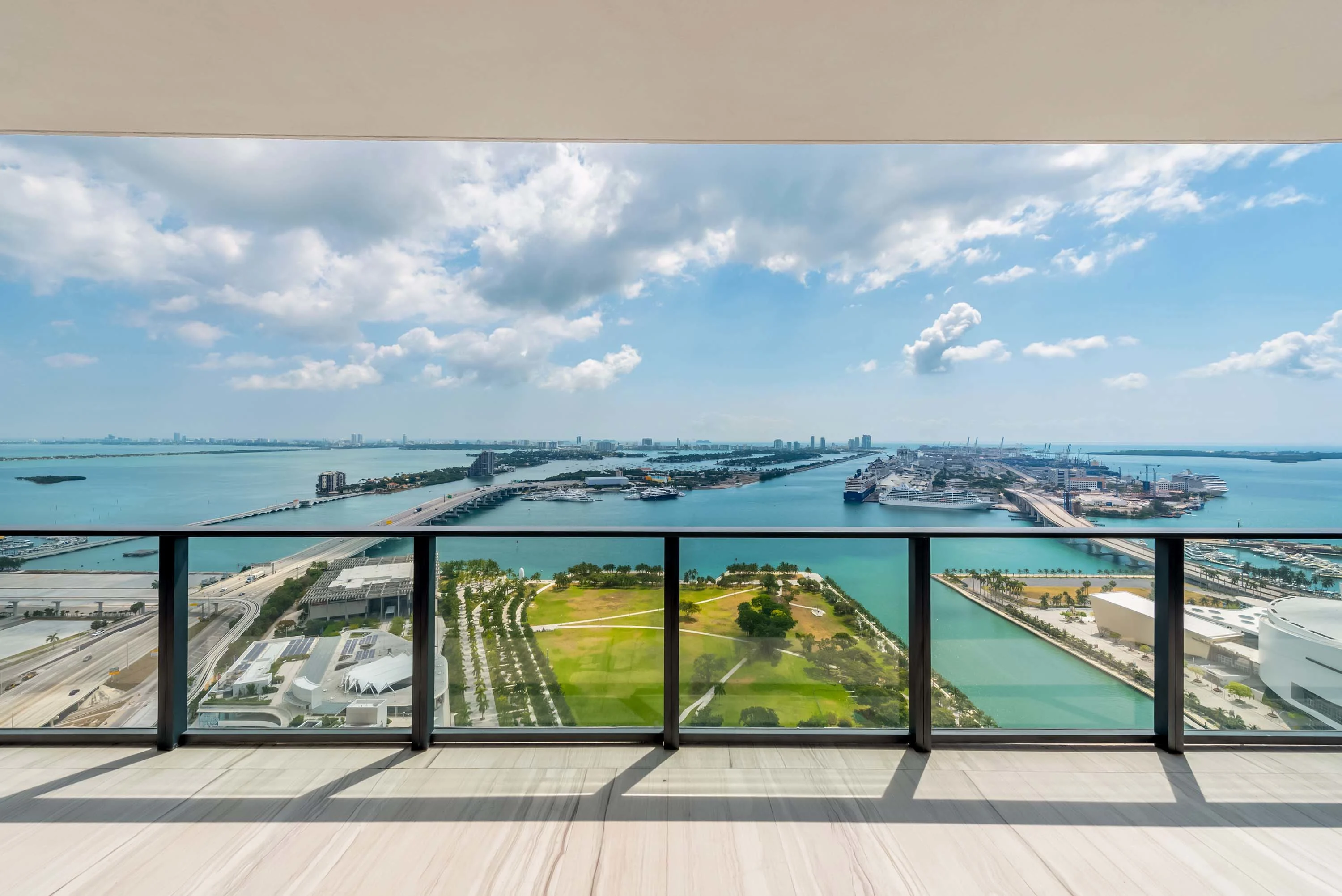 1000 Biscayne Boulevard, Unit 3601, One Thousand Museum, Miami, Florida 33132 - 1000-biscayne-boulevard-unit-3601-miami-florida07_ym8lyo