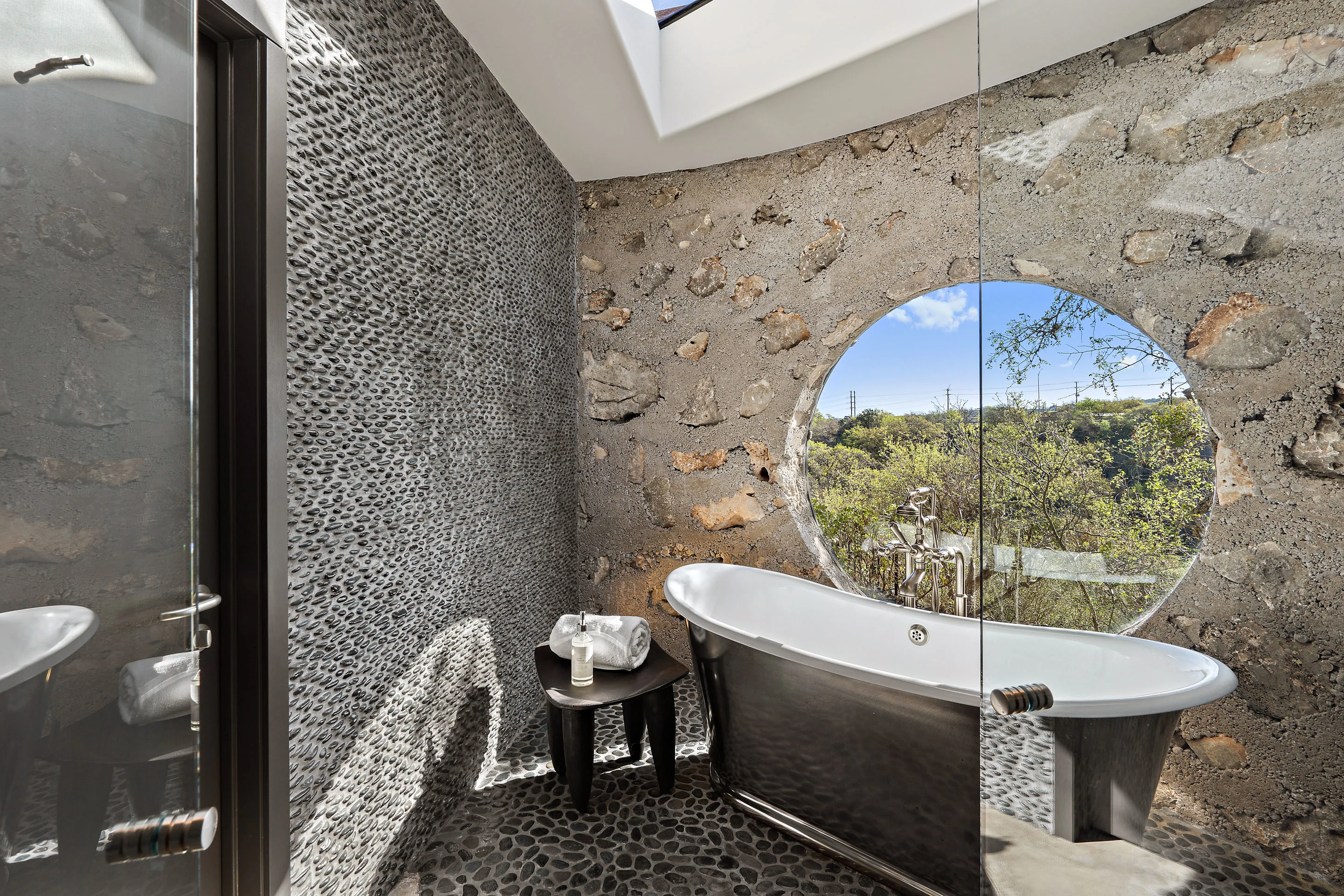 4002 Tyx Trail, Near Austin, Texas 78669 - 4002-tyx-trail-spicewood-tx16_ttdnq3