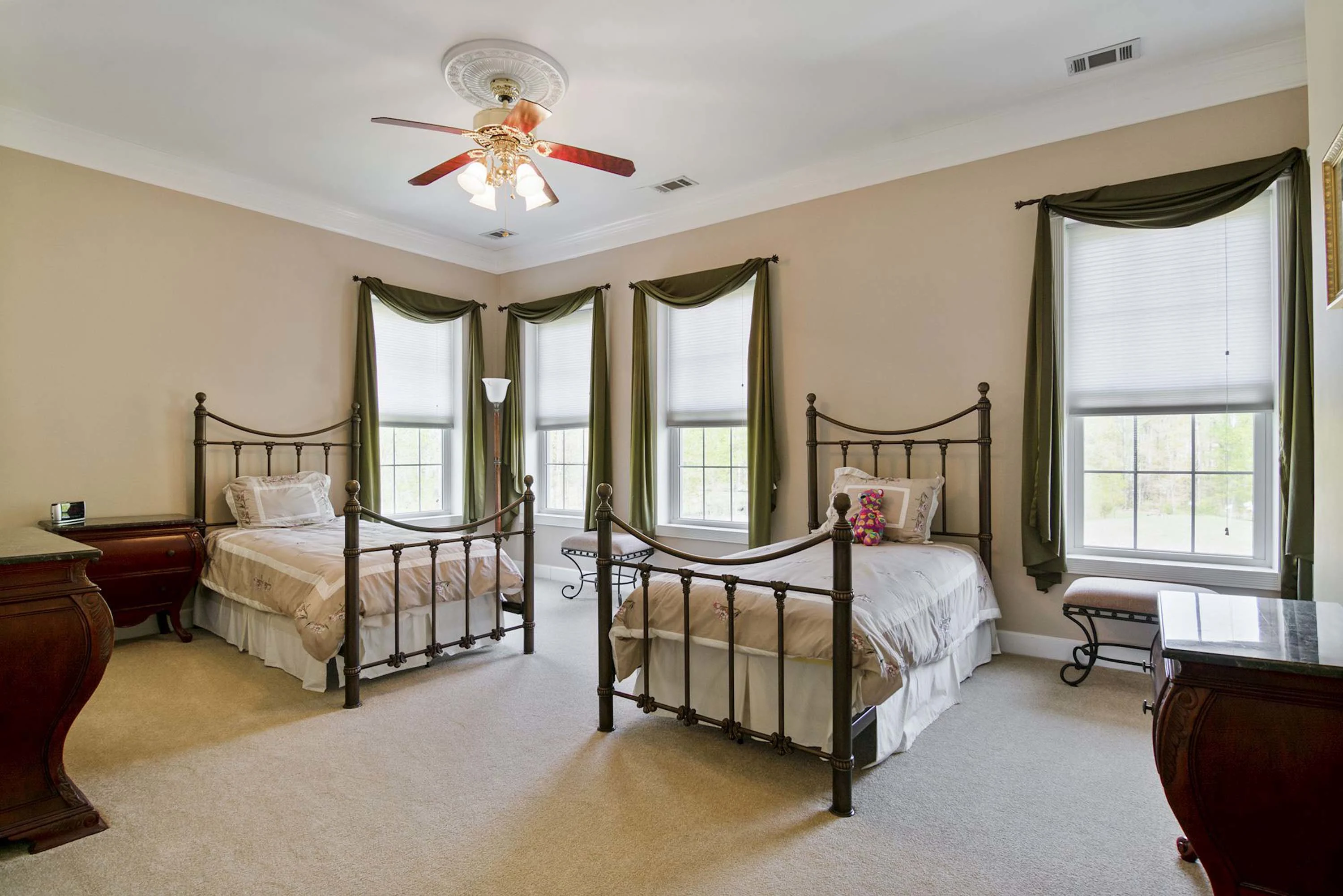 5825 Doyle Road, Near Washington D.C., Virginia 20124 - 5825-doyle-road-clifton-virginia58_sfmp4w