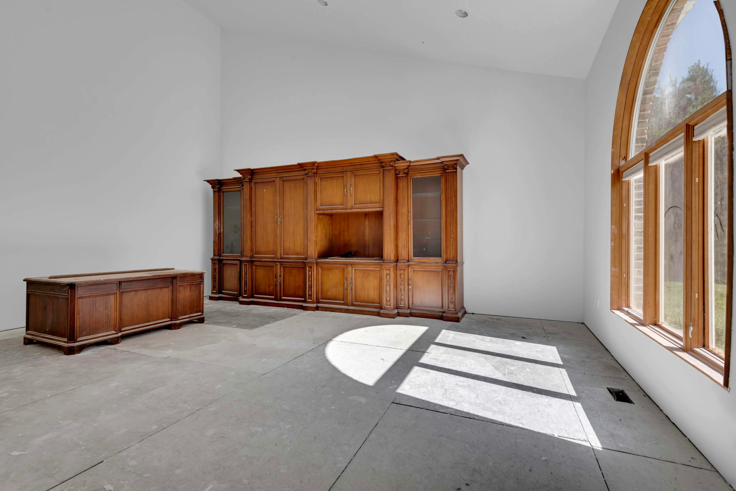 10 6 Evan Way, Pikesville - Luxury Real Estate - Concierge Auctions
