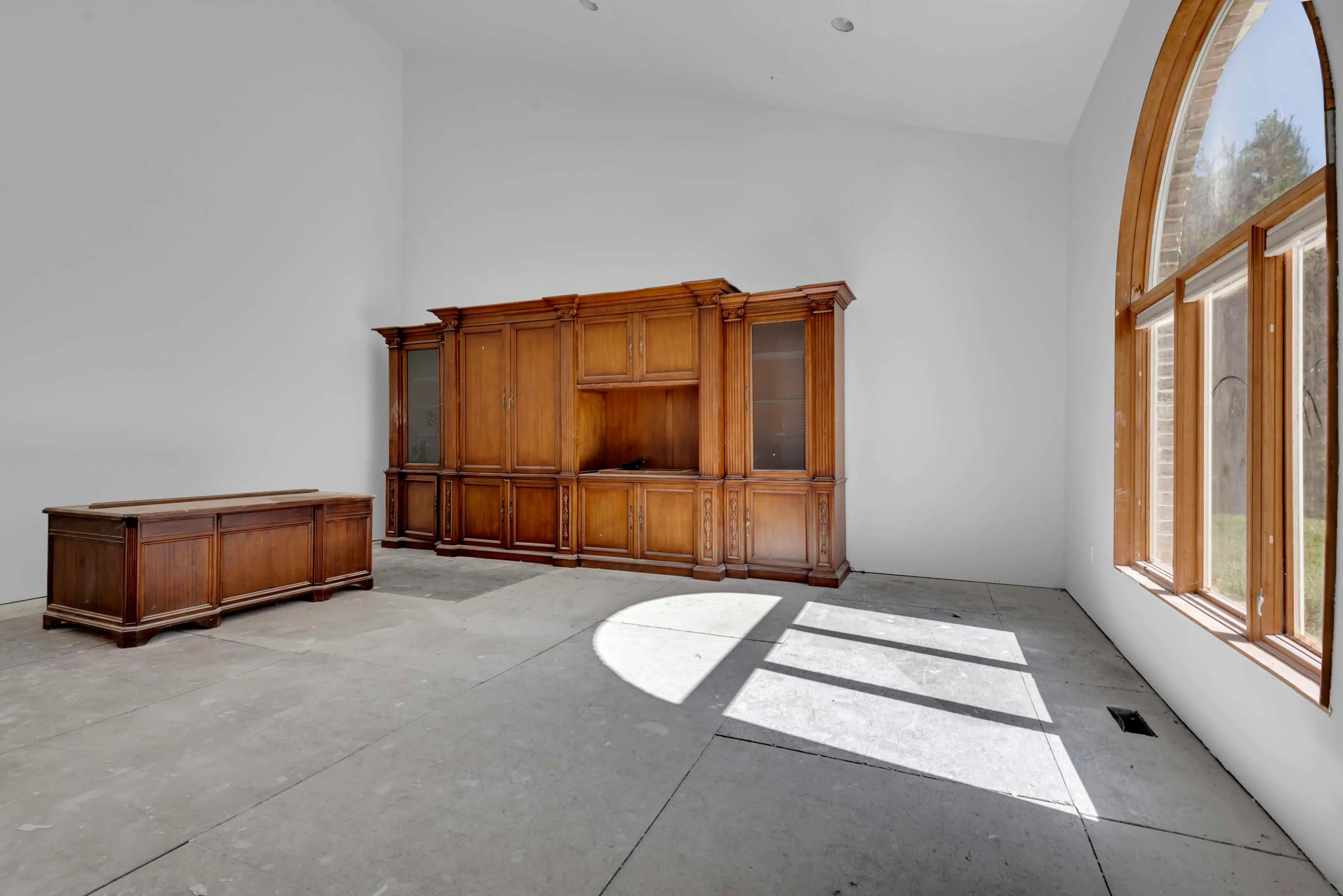 10 6 Evan Way, Pikesville - Luxury Real Estate - Concierge Auctions