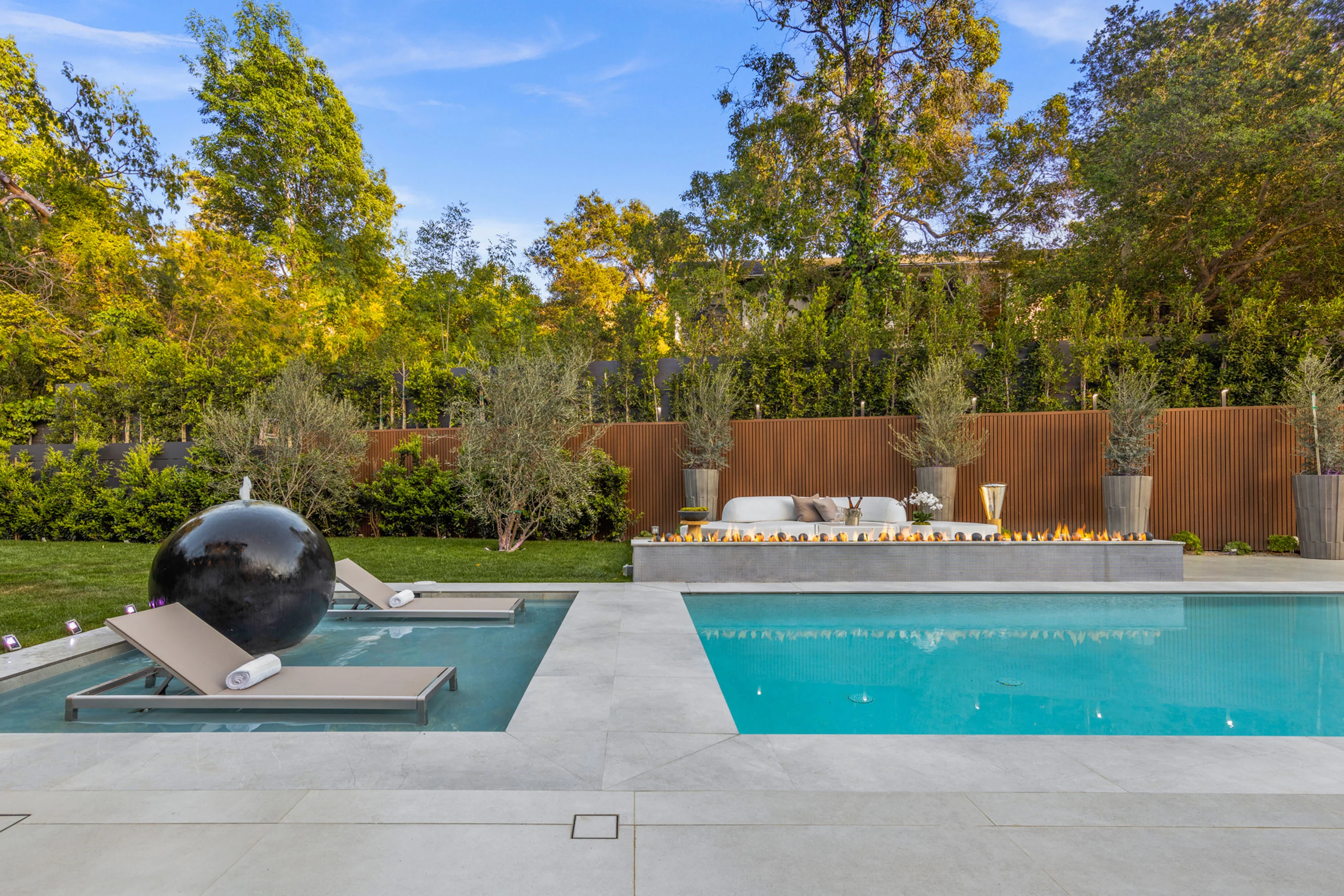 120 North Glenroy Avenue, Bel Air, California 90049 - 33_-_163A1170_ijyavc