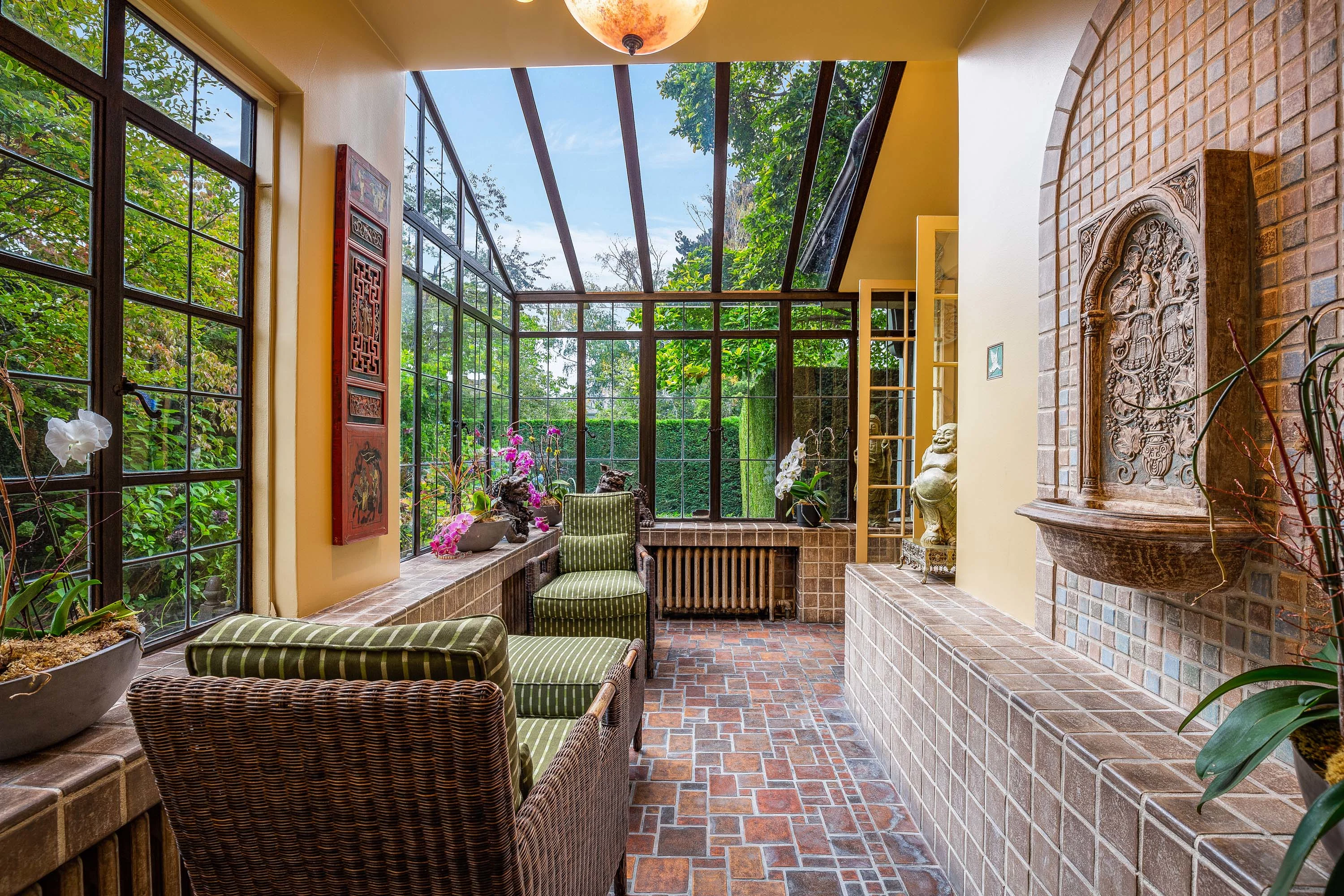 618 West Highland Drive, Seattle, Washington 98119 - 618-west-highland-drive-seattle-washington14_nnvxbd