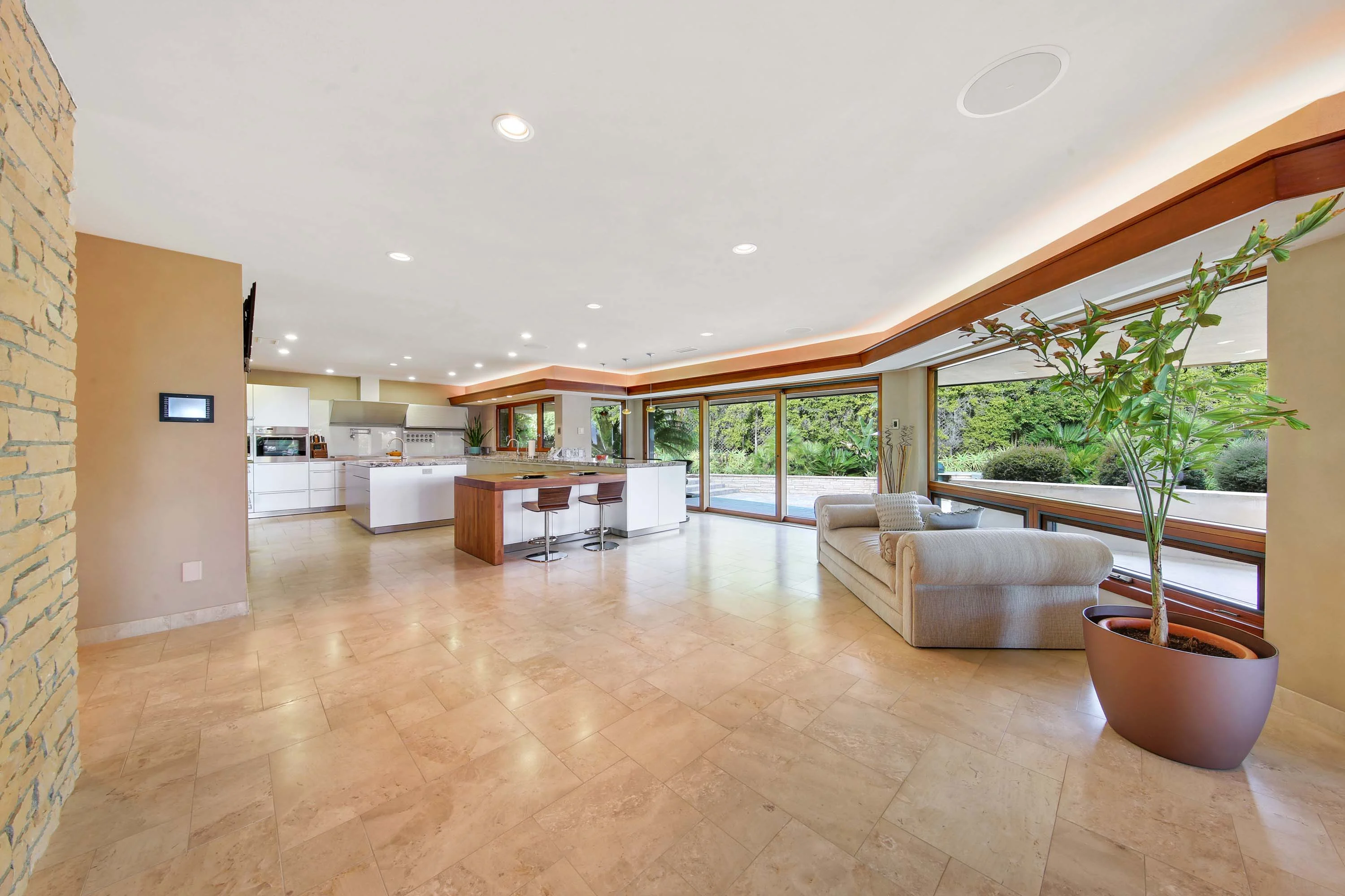 1213 Skylark Drive, La Jolla, California 92037 - 1213-skylark-drive-la-jolla-california07_mvpk2v