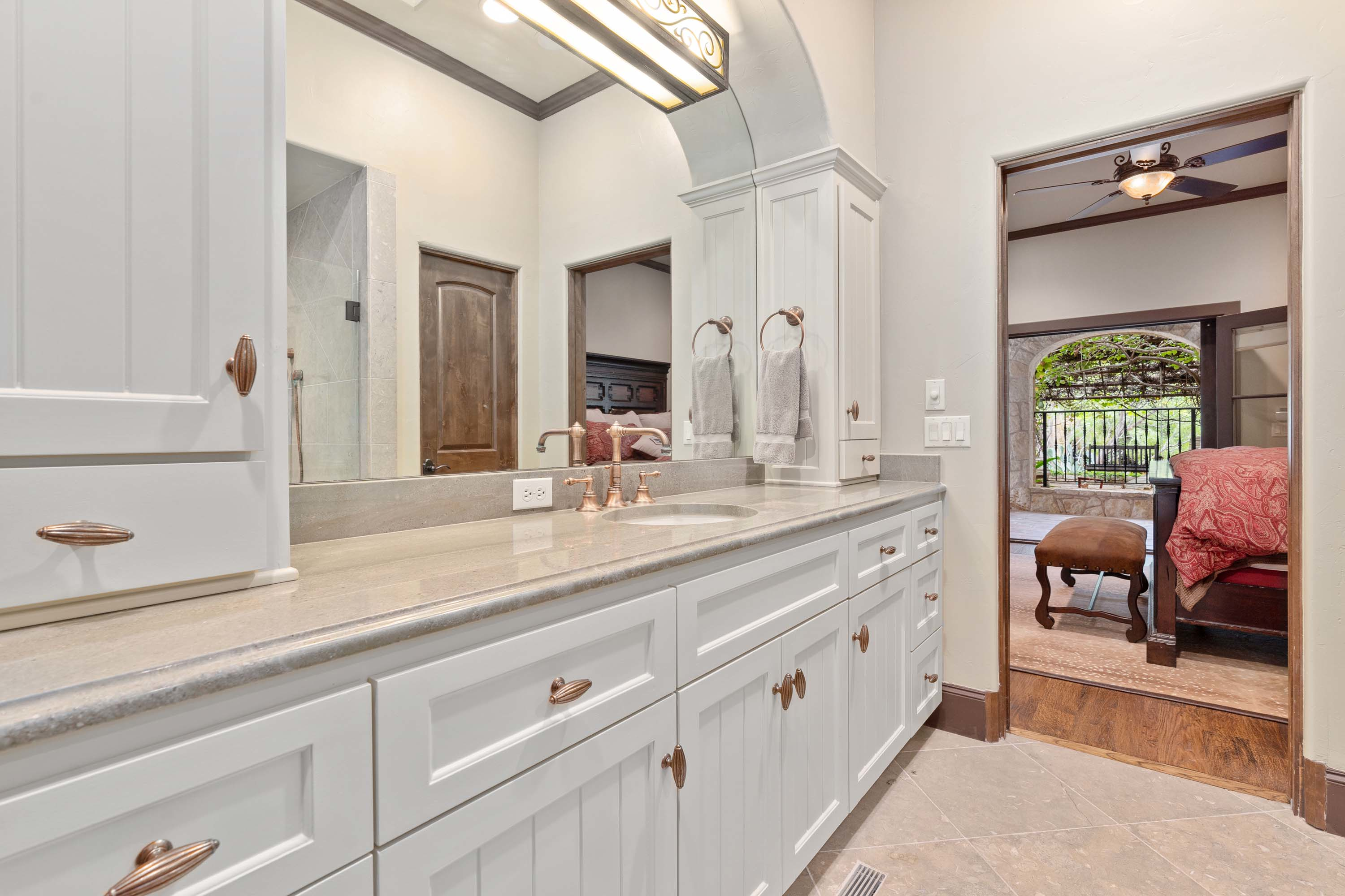 26 1011 Lakeview Point Drive - Luxury Real Estate - Concierge Auctions