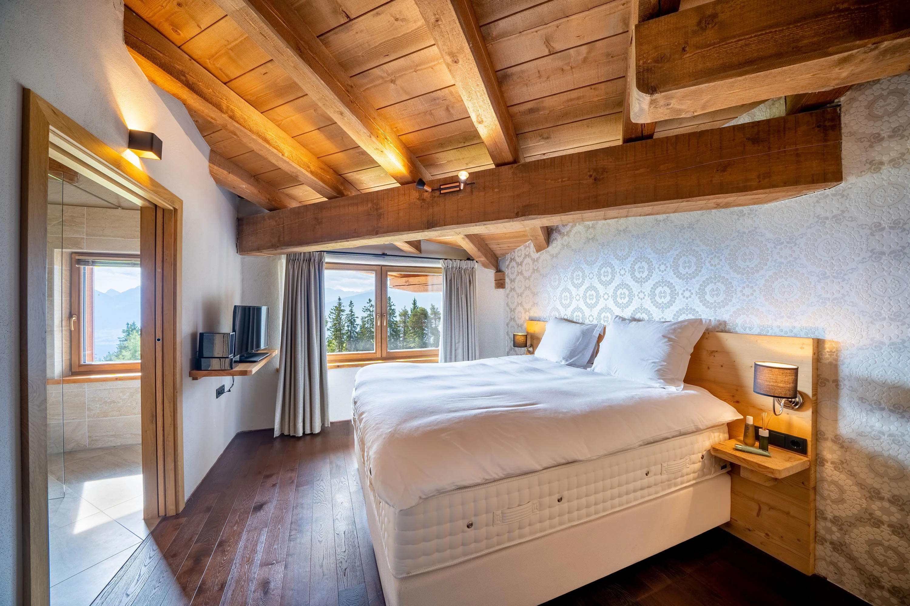 Luxury Mountain Chalet, Seefeld, Austrian Alps, Tirol , Austria - luxury-mountain-chalet-tirol-seefeld-austria06_wgphk6