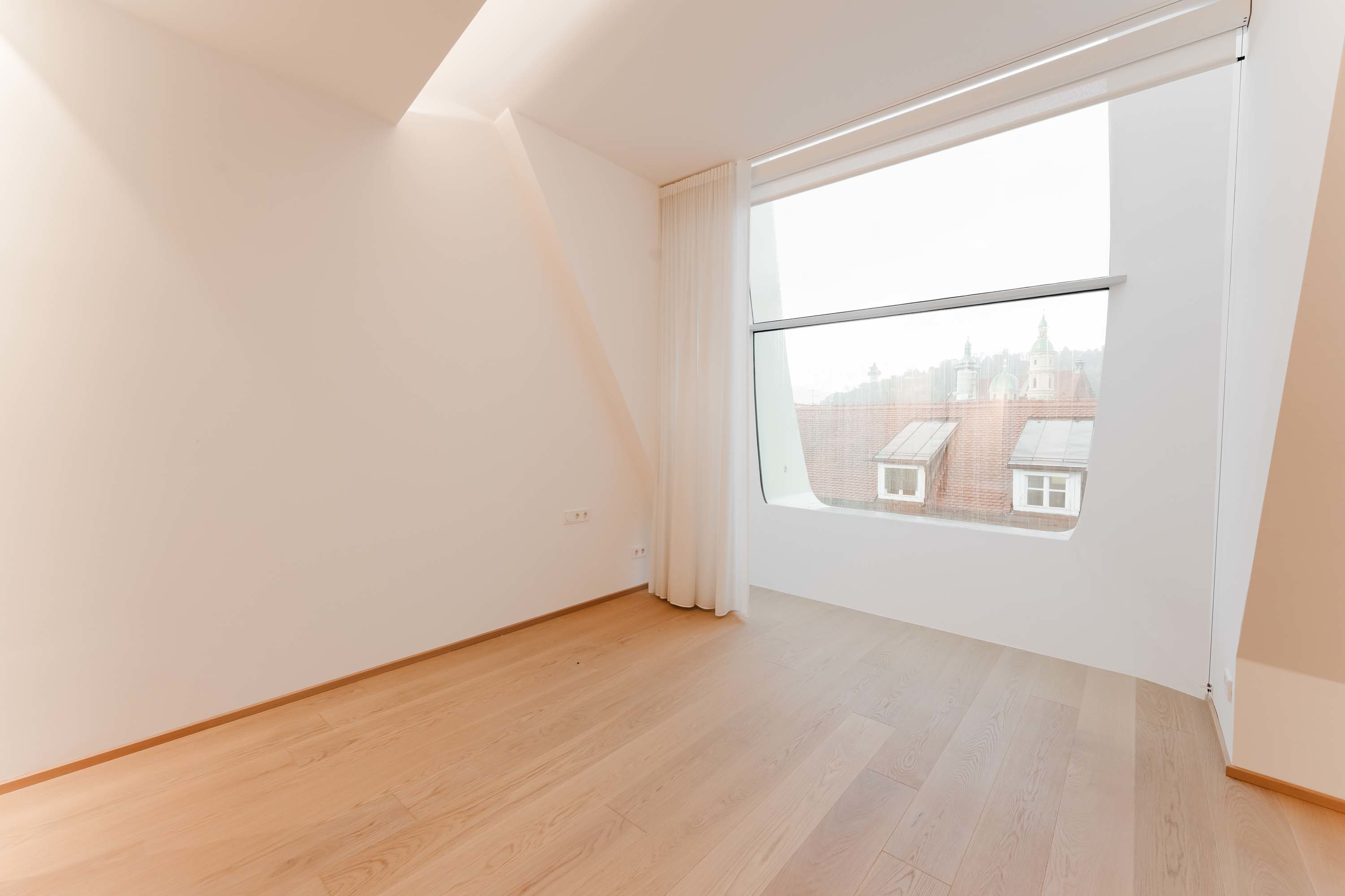 19 ARGOS by Zaha Hadid - Luxury Real Estate - Concierge Auctions