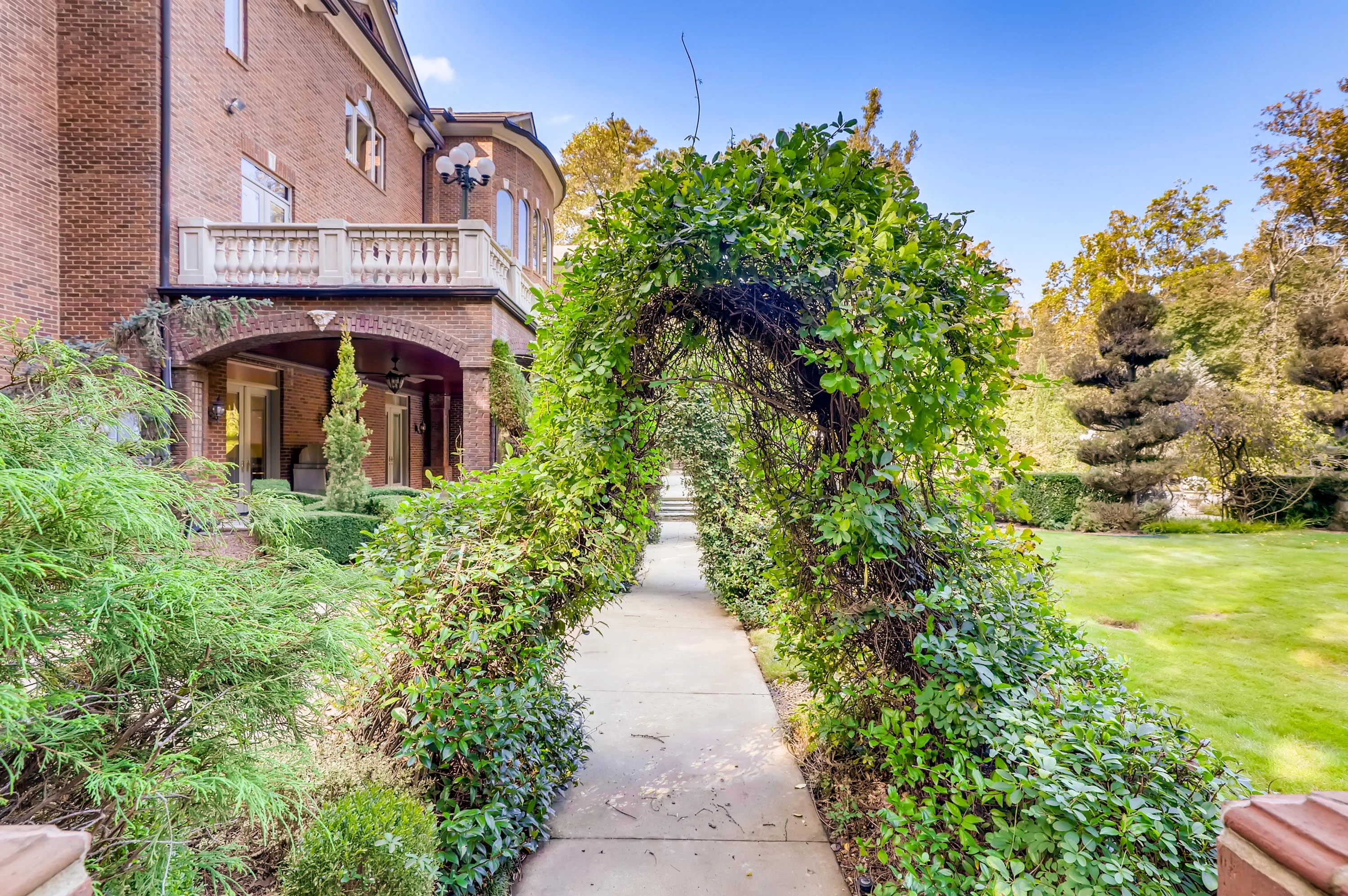 4455 Harris Trail NW, Buckhead, Atlanta, Georgia 30327 - 4455-harris-trail-nw-atlanta-georgia48_ioklml