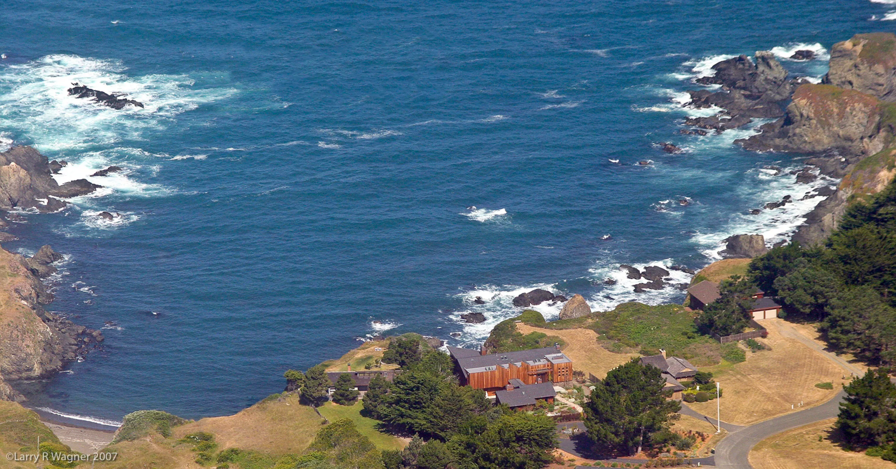 45431 Greenling Circle, Mendocino, California 95460 - 45431-greenling-circle-mendocino-california24-17-23-42-4242_hzbksf