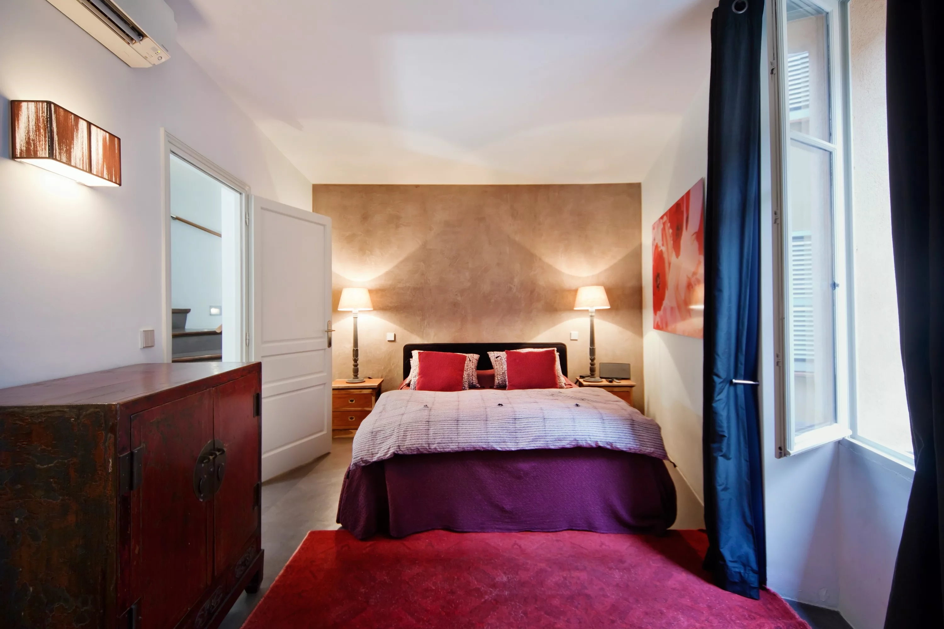 2-4 Rue de Pecheurs, La Ponche, Saint Tropez, 83990, France - villa-la-ponche-saint-tropez-france-luxury-real-estate-11_b6h8mn