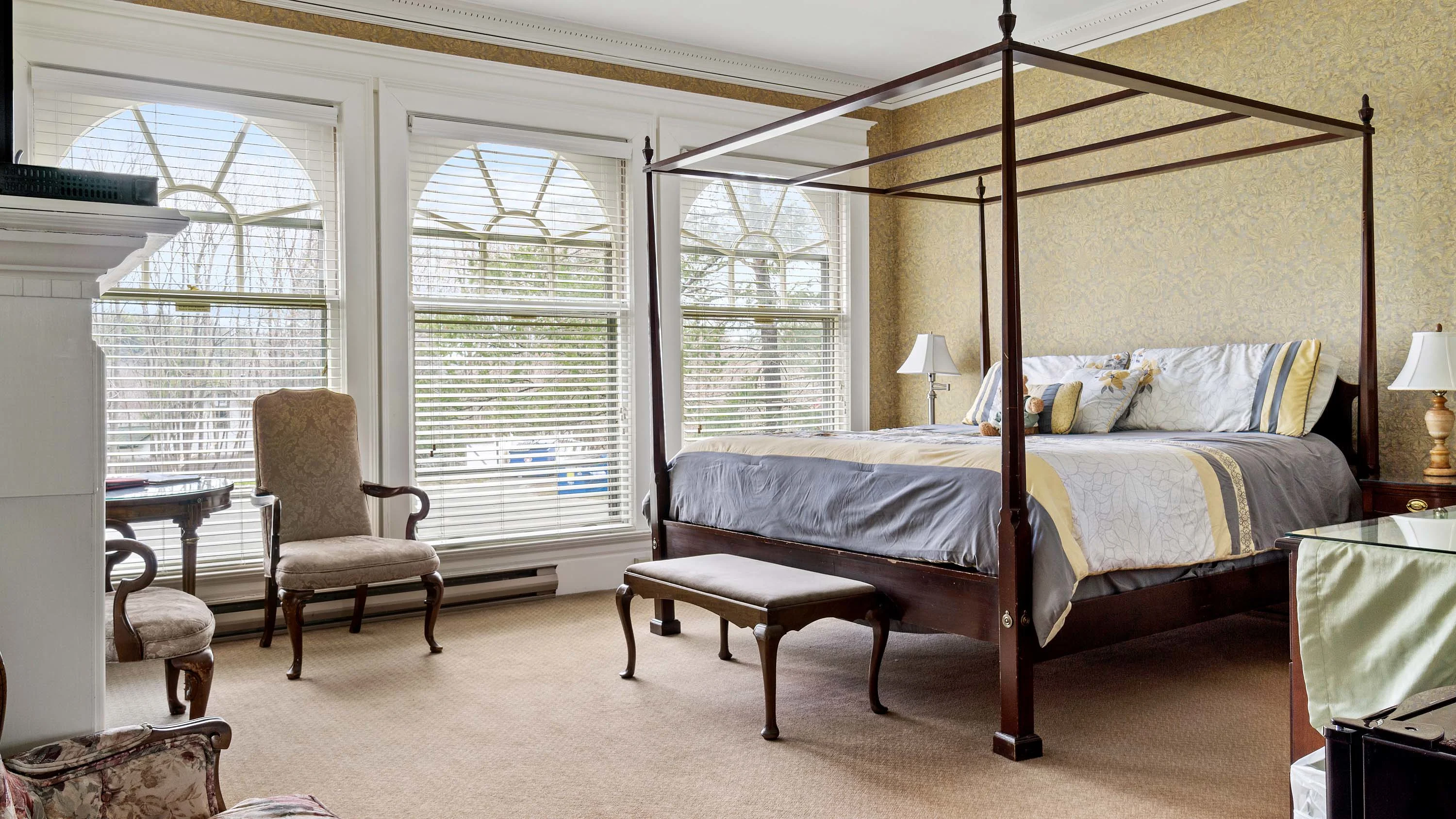 51 Walker Street, The Berkshires, Massachusetts 01240 - gateways-inn-51-walker-street-lenox-massachusetts19_uf2bhc