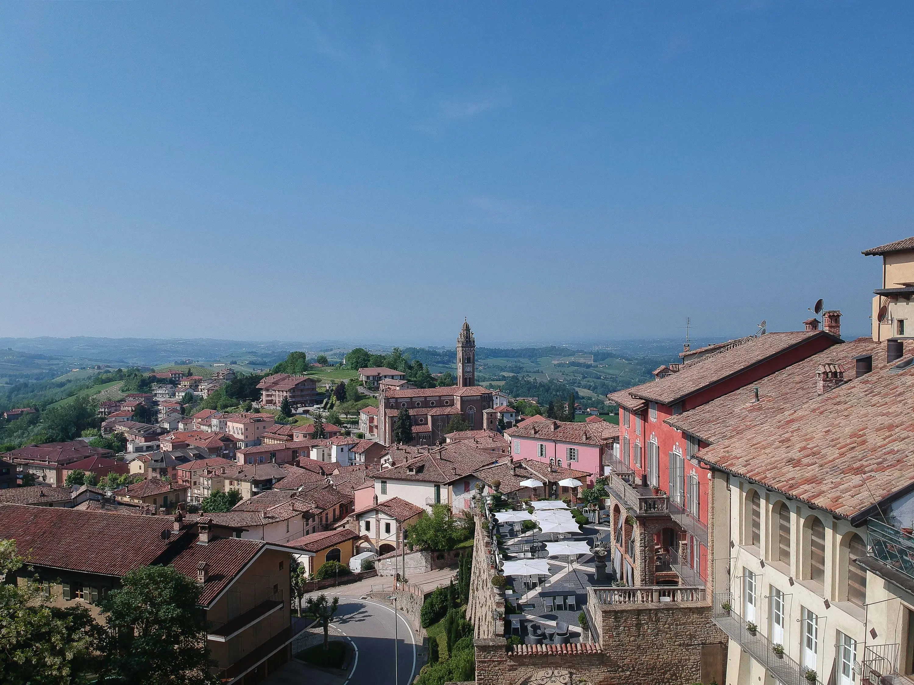 02 Palazzo Martinengo, Via Cavour 10 , & 10A, & 12, Monforte d-Alba, Barolo, 12065 Italy - Luxury Real Estate - Concierge Auctions