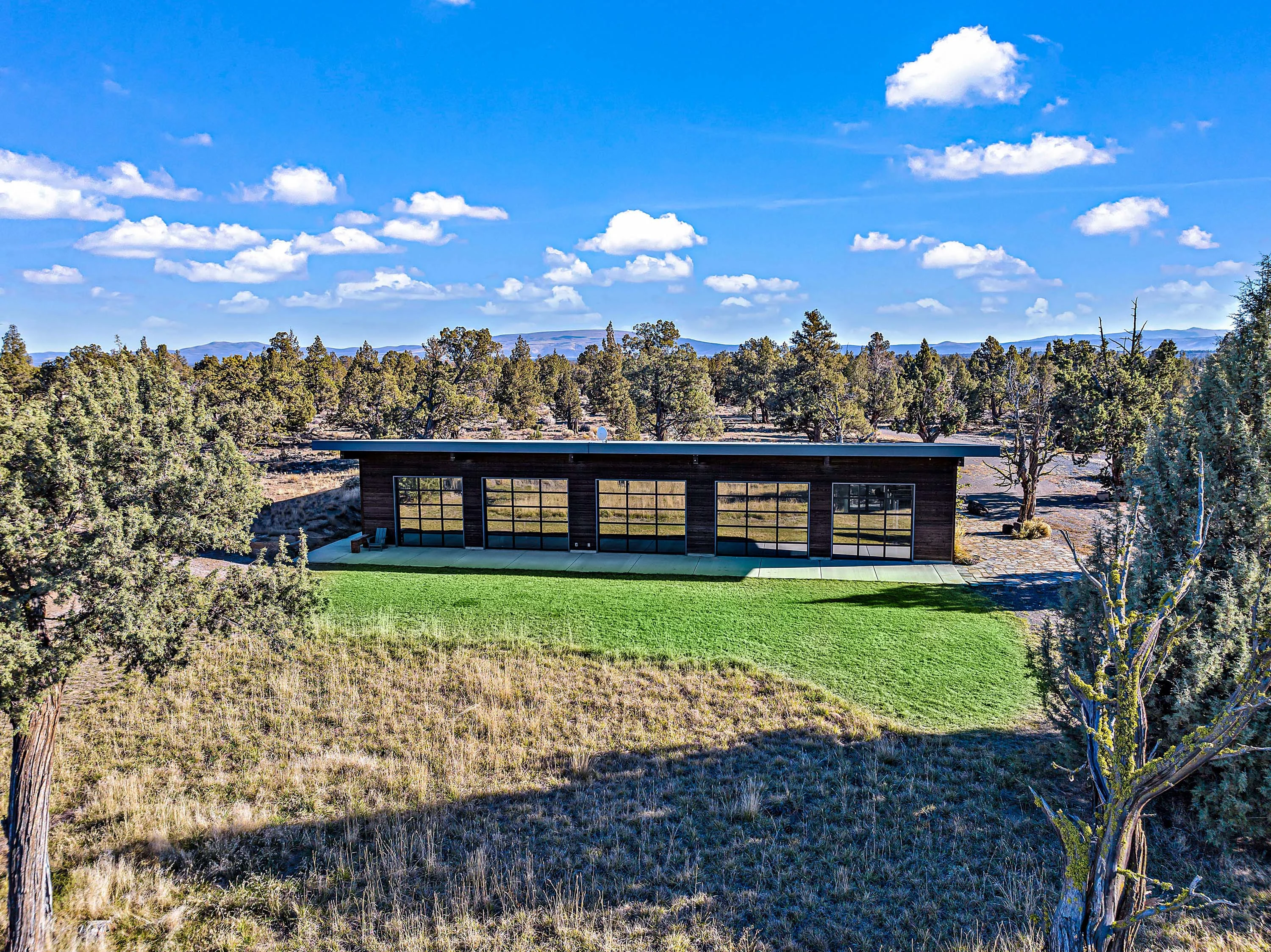 62265 Dodds Road, Bend, Oregon 97701 - 48_62265_Dodds_Rd_Bend_OR_97701_s16pic