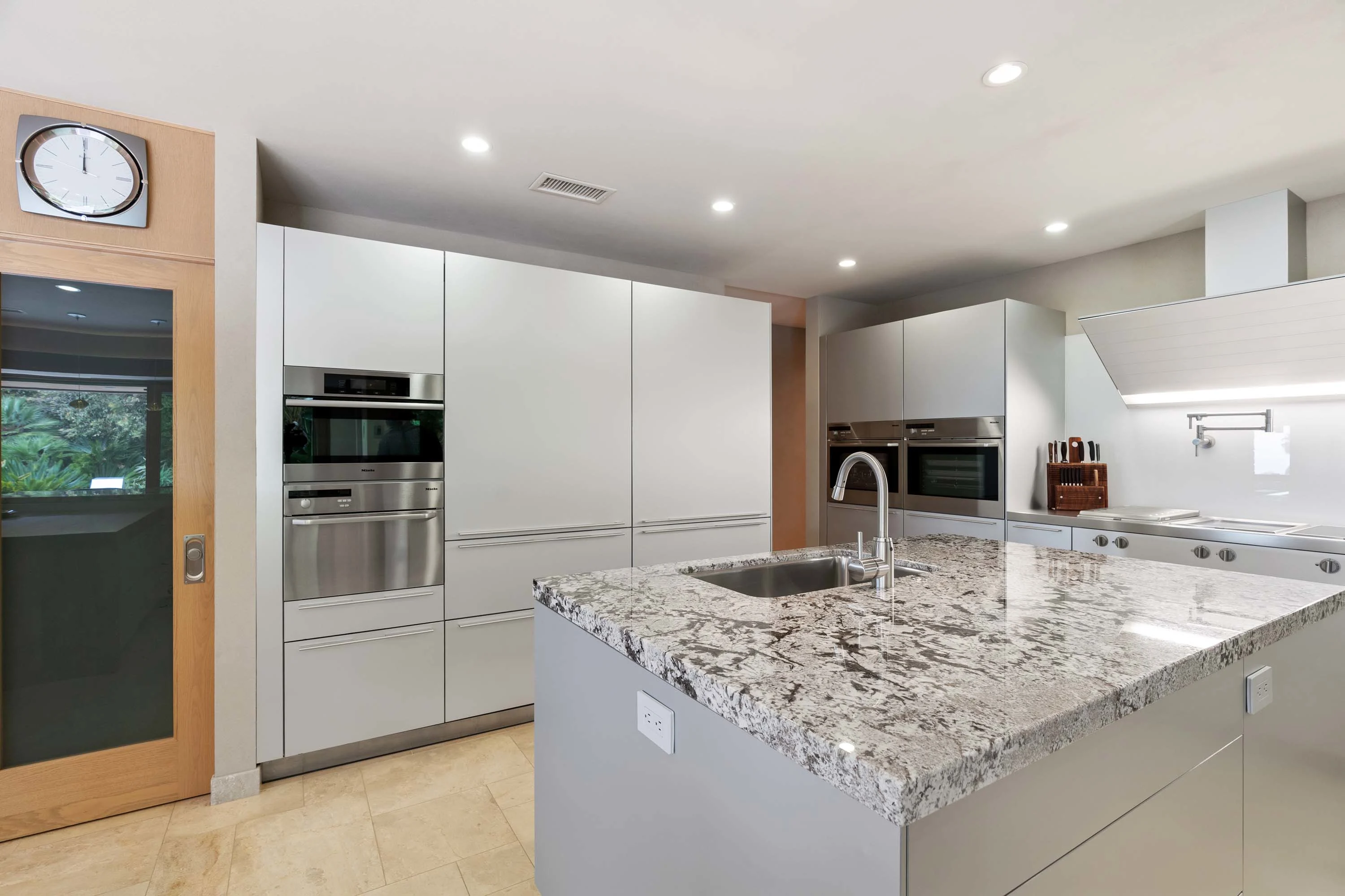 1213 Skylark Drive, La Jolla, California 92037 - 1213-skylark-drive-la-jolla-california11_b6p9cj